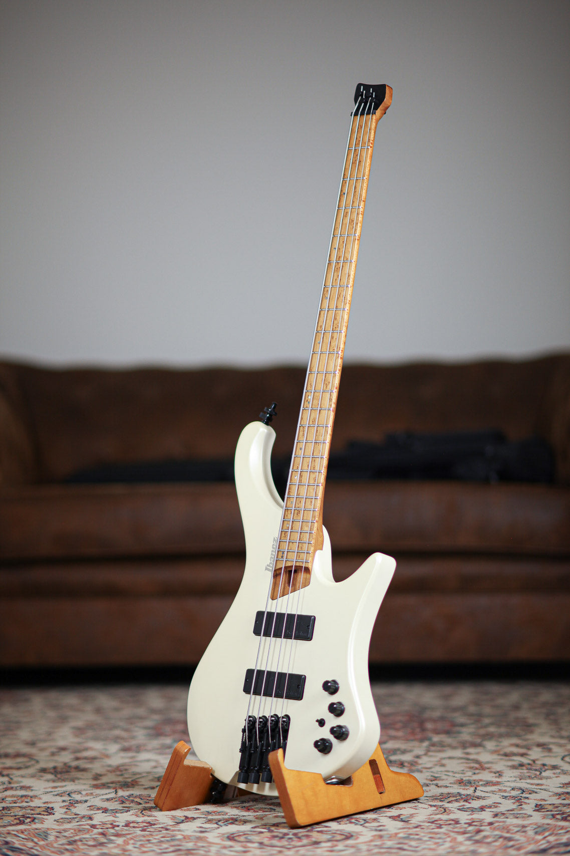 Ibanez EHB 1000 2021 | Pearl White Matte