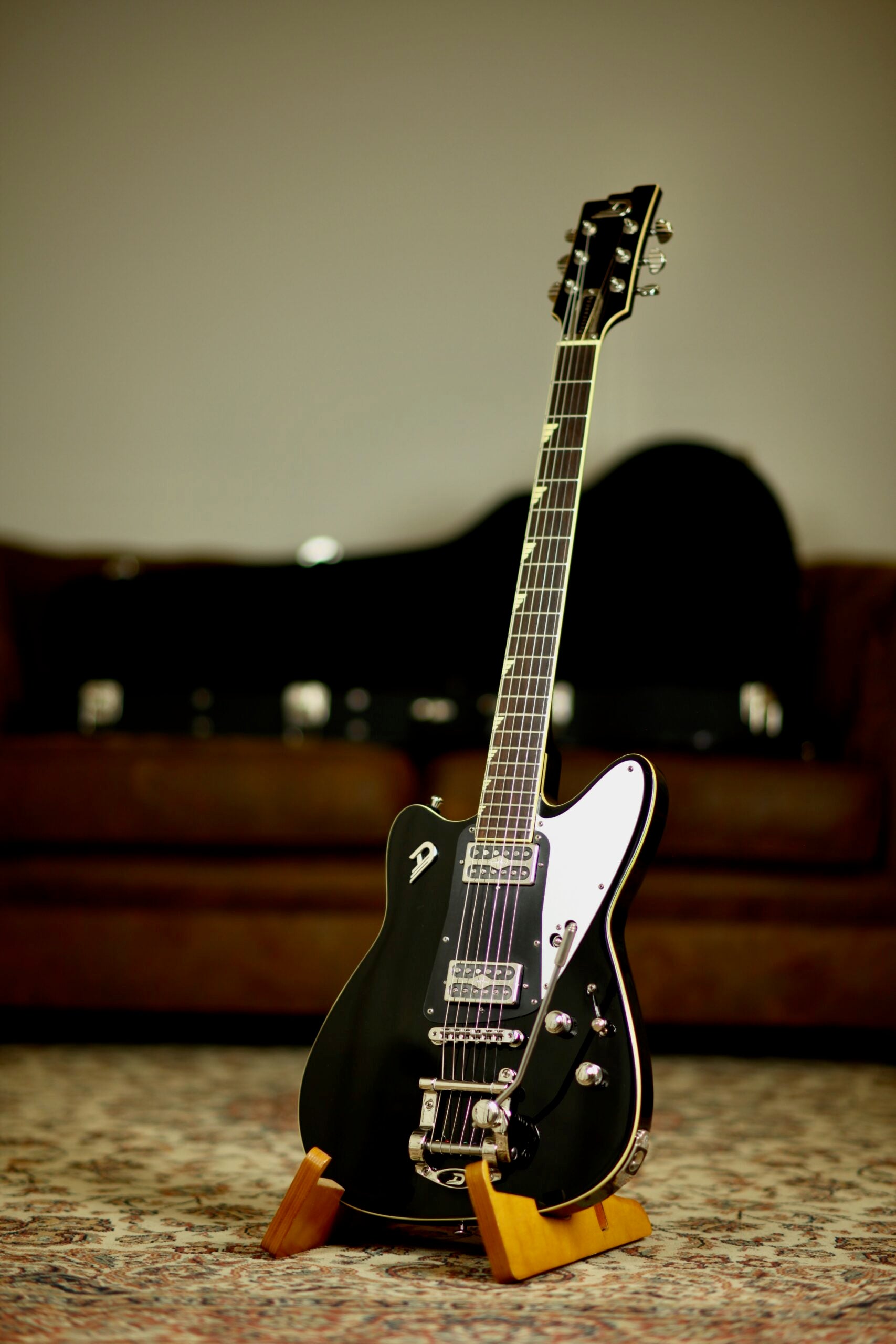 Duesenberg The Falken Tremolo | Black