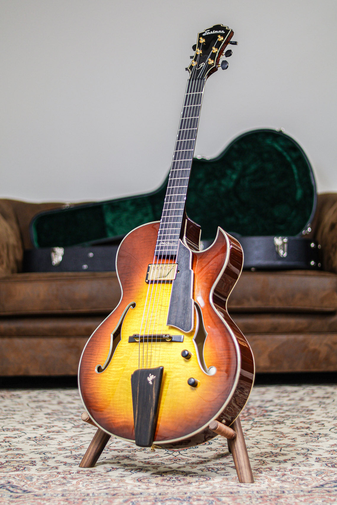 Eastman AR480CE John Pisano 30th Anniv. | Sunburst
