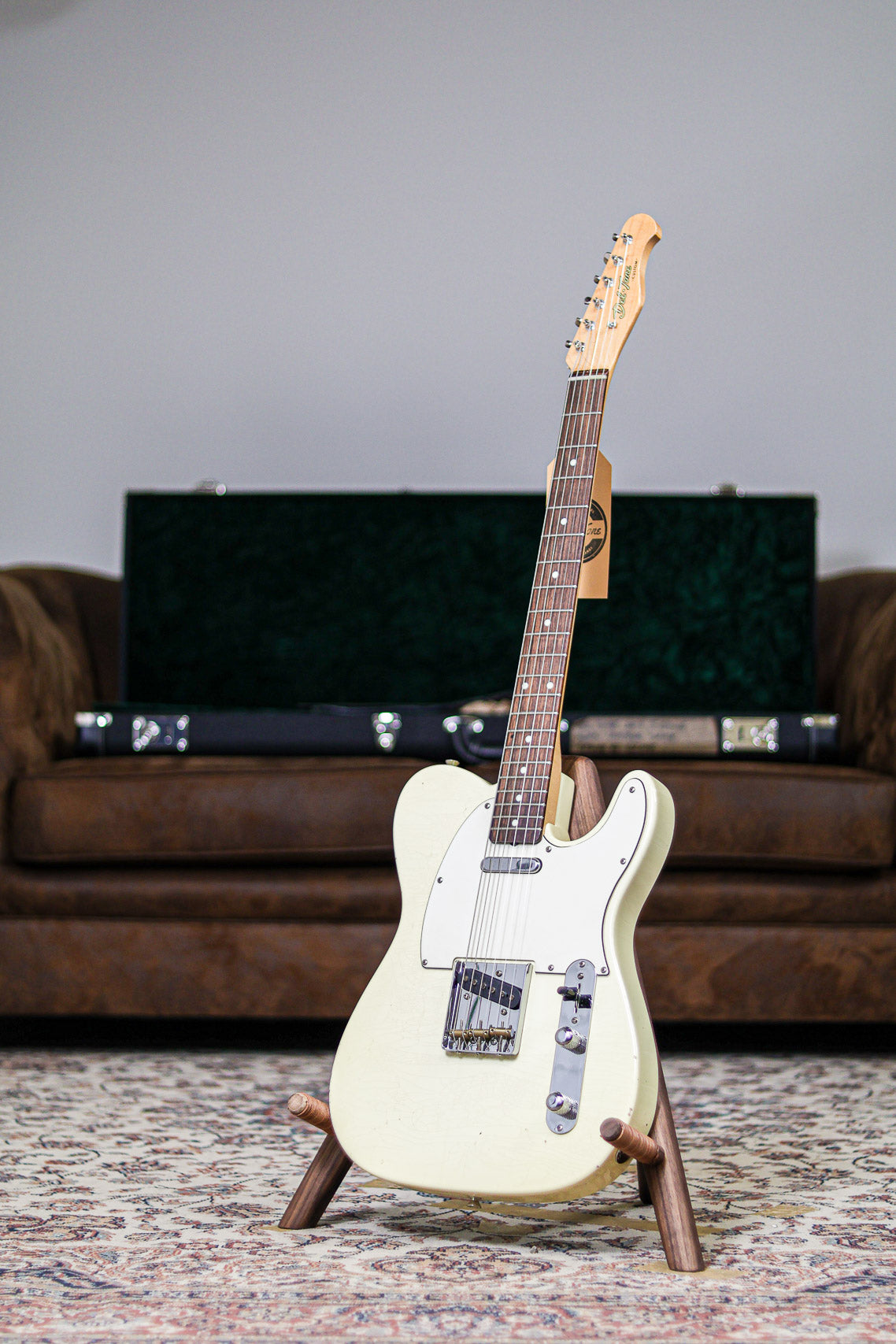 Del-Tone 60's T-style | Aged Vintage White