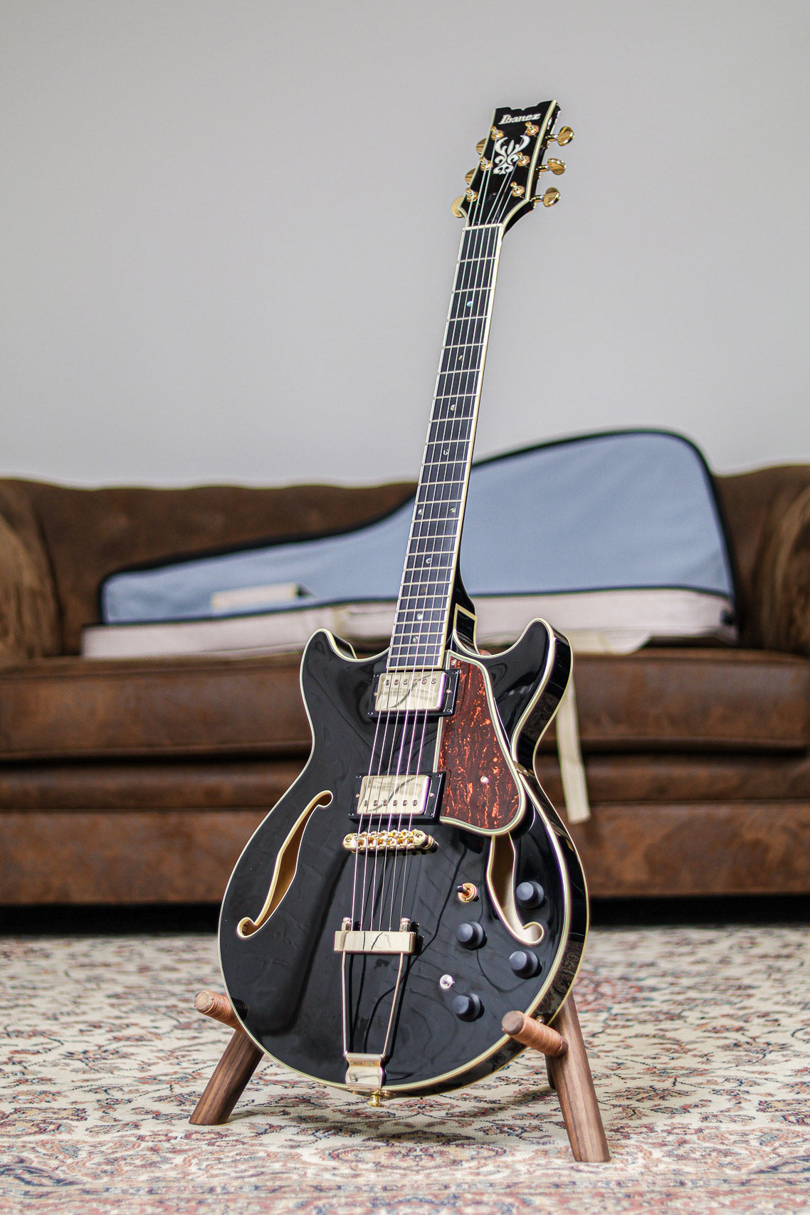Ibanez AMH90 Artcore Expressionist | Black