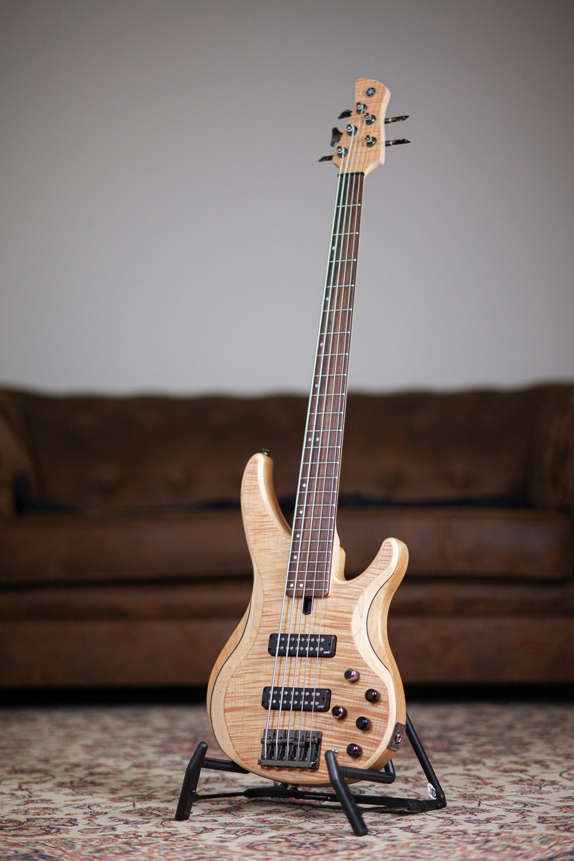 Yamaha TRBX605FM 2023 | Flamed Maple