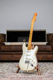 Fender Eric Johnson Stratocaster | Blonde