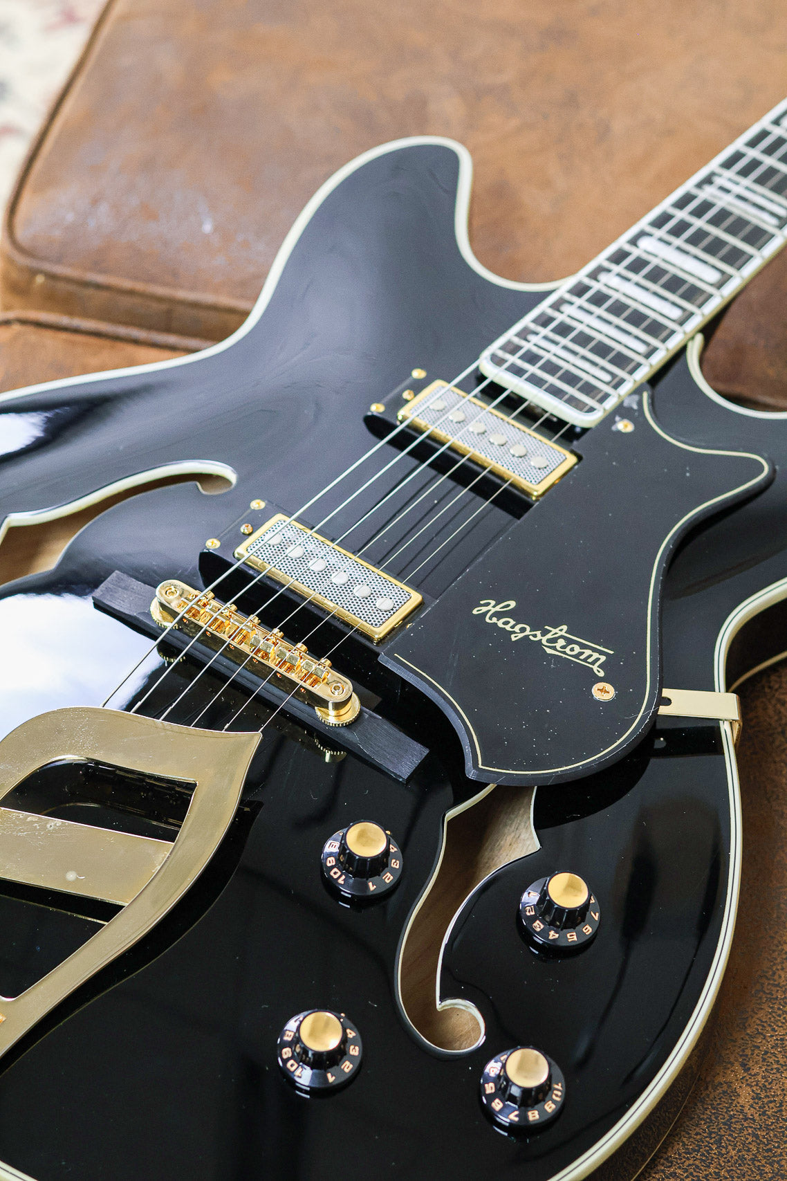Hagstrom Viking II '67 | Black Gloss