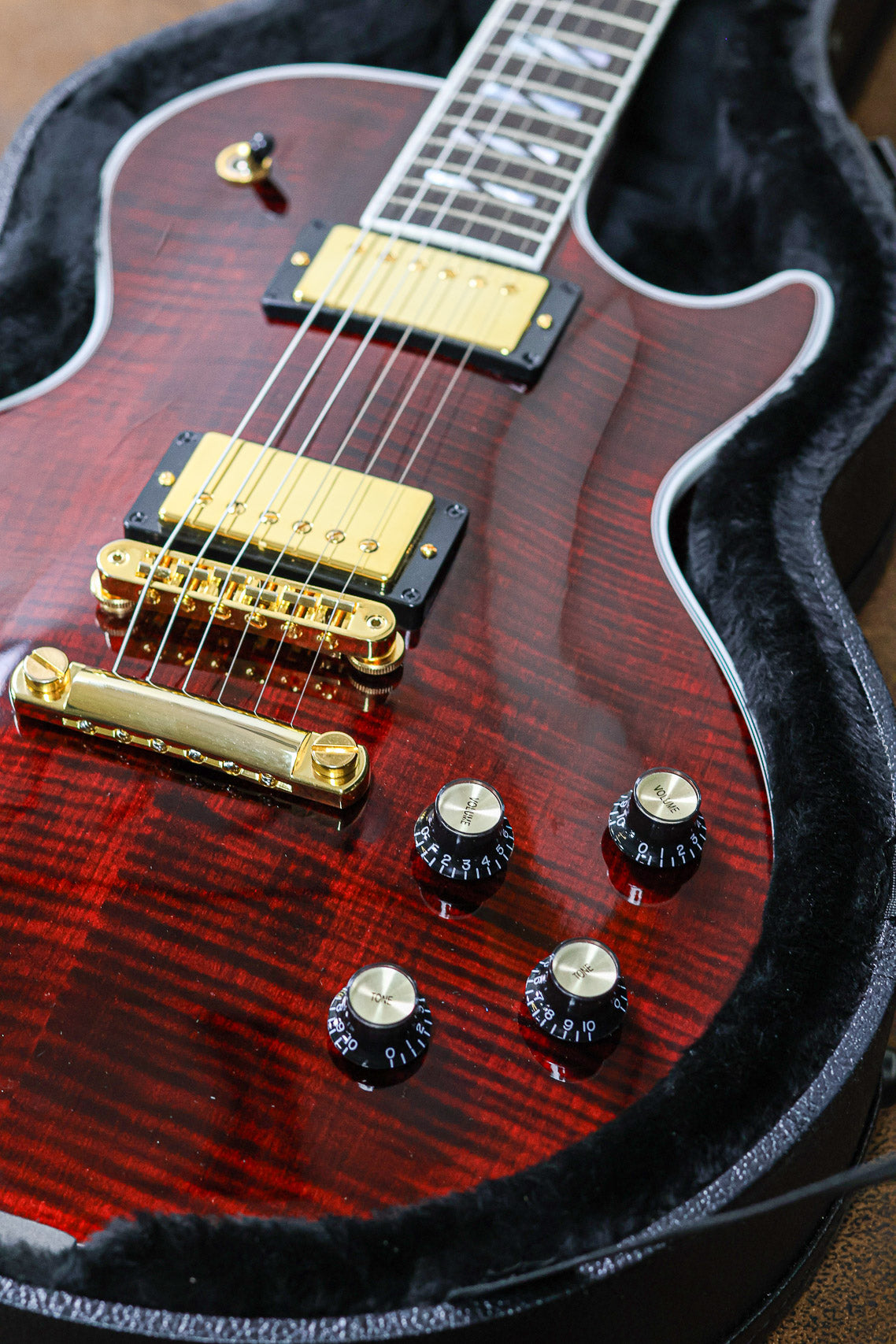 Gibson Les Paul Supreme 2021 | Wine Red