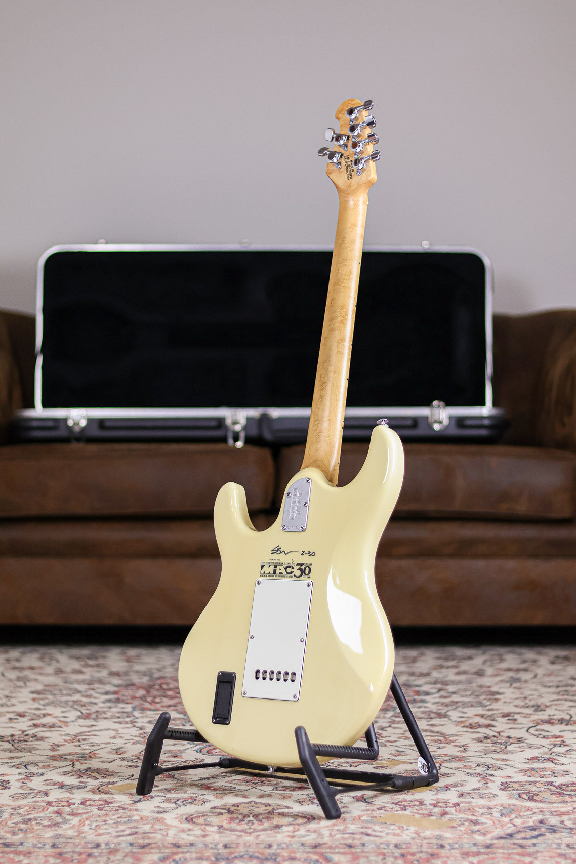 Ernie Ball Music Man Silhouette Special | Vintage Cream