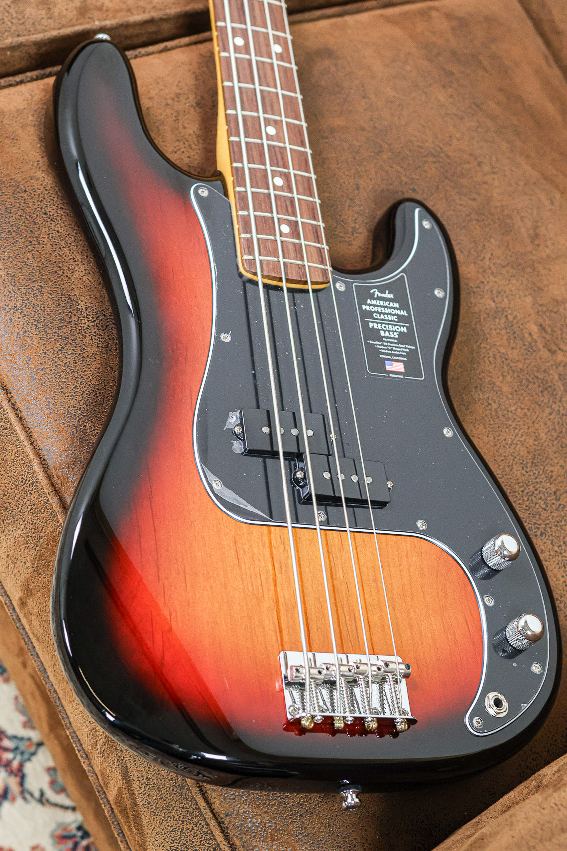 Fender American Professional Classic Precision | Sunburst