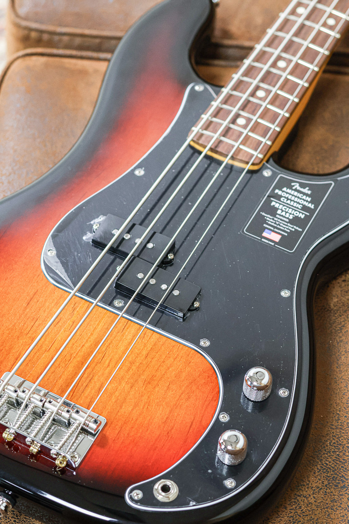 Fender American Professional Classic Precision | Sunburst
