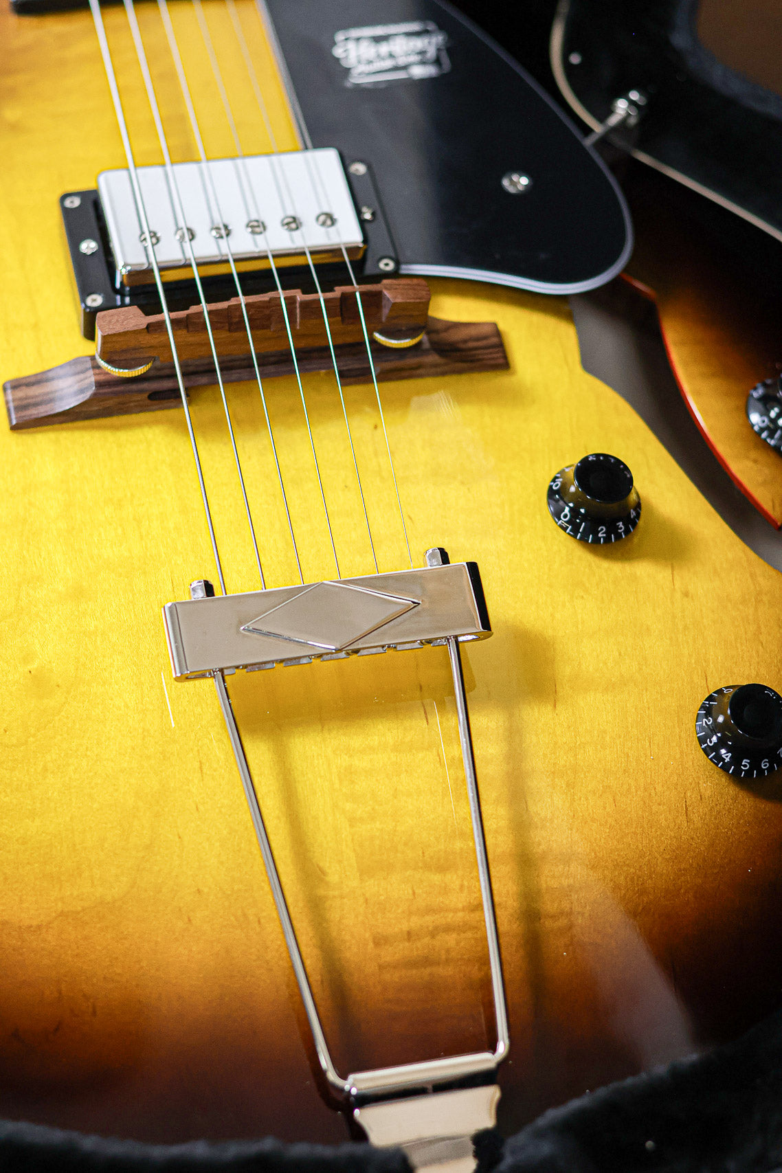 Heritage H-575 Archtop 2025 | Antique Natural