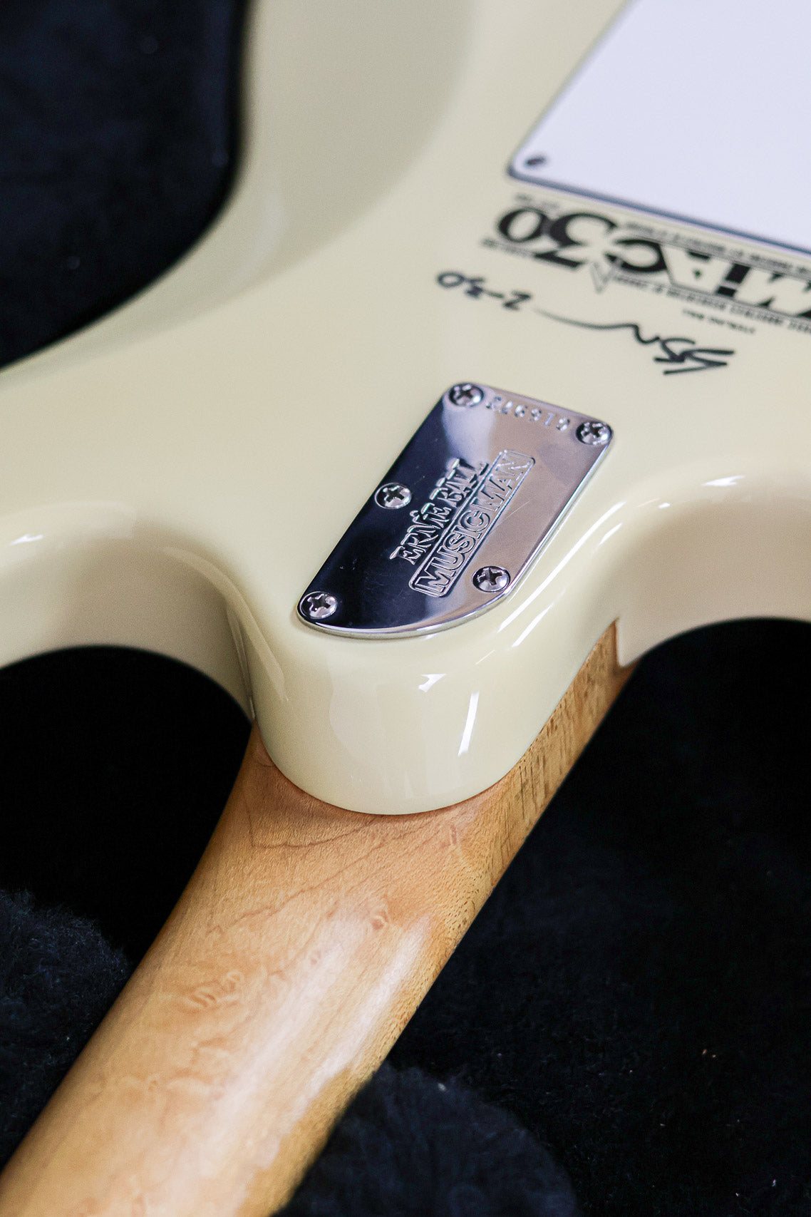 Ernie Ball Music Man Silhouette Special | Vintage Cream