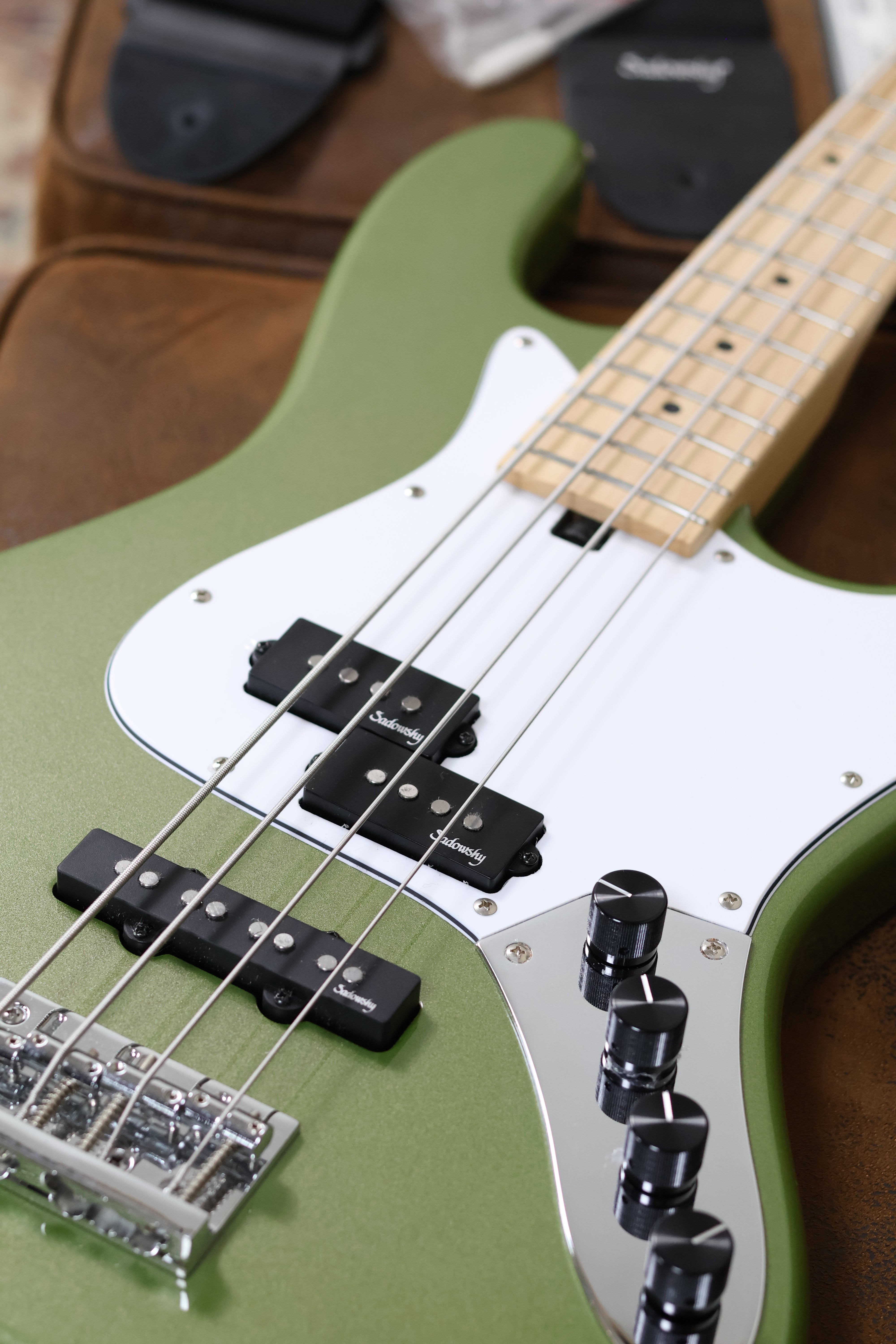 Sadowsky MetroExpress 21-Fret Hybrid P/J | Green Metallic