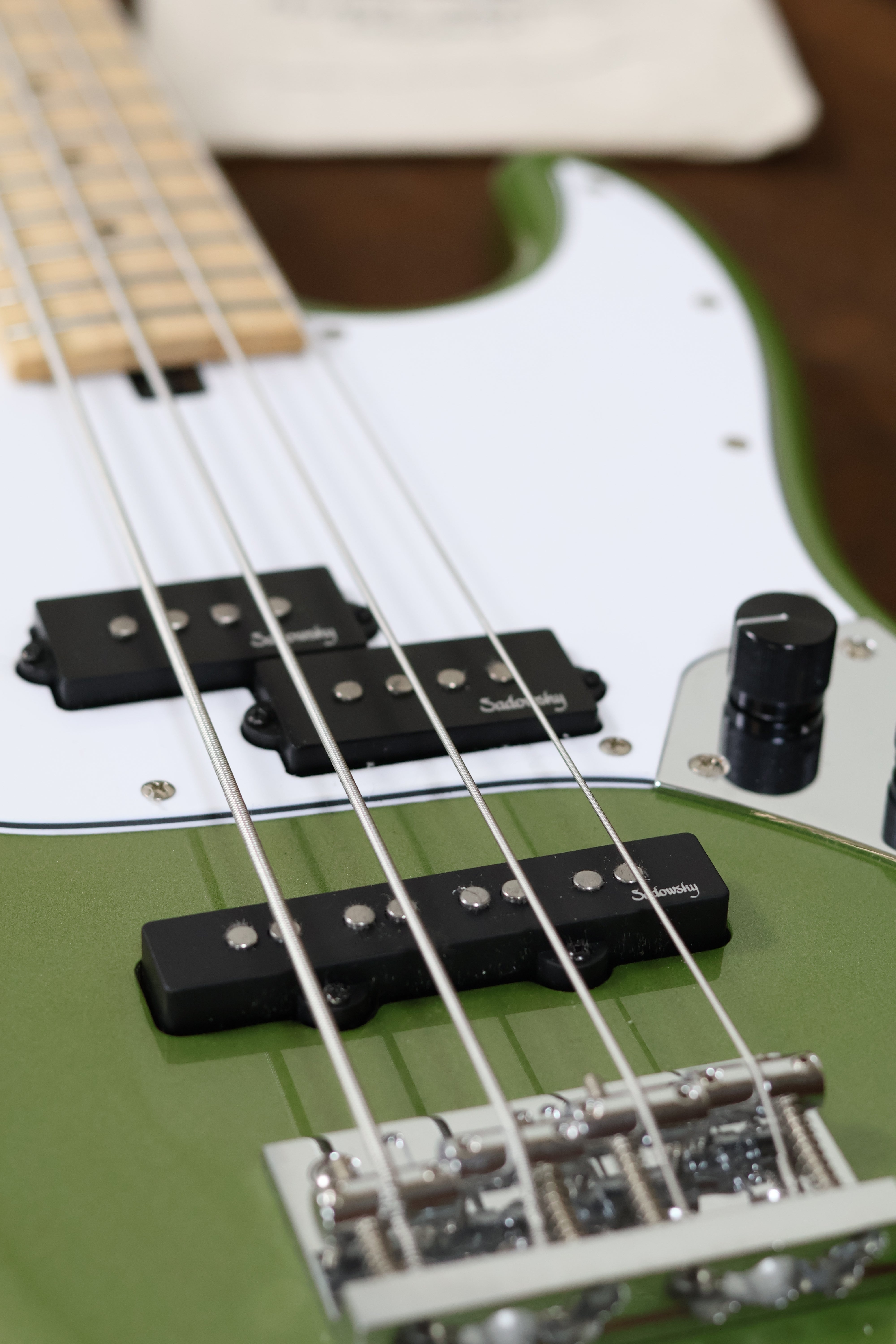 Sadowsky MetroExpress 21-Fret Hybrid P/J | Green Metallic