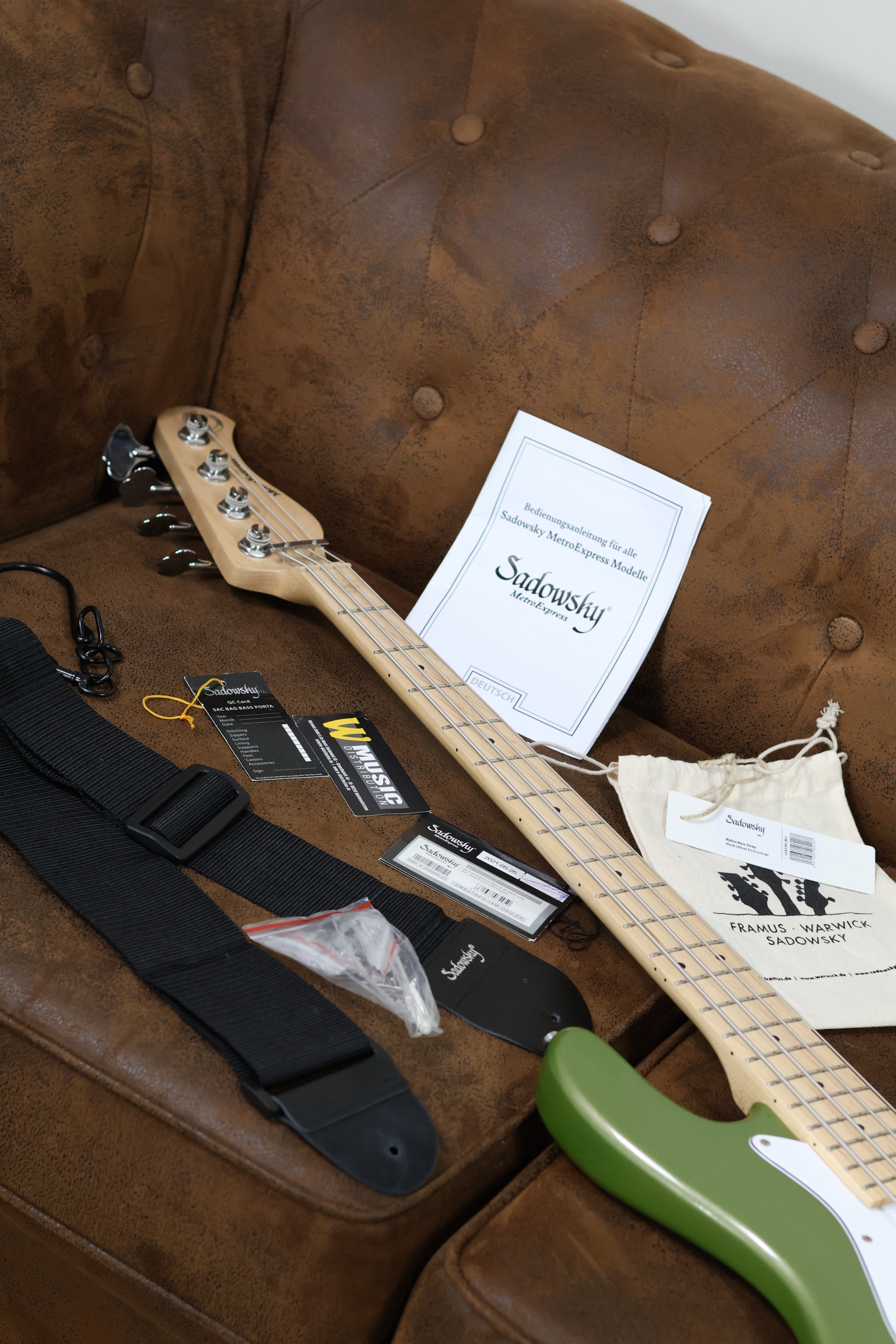 Sadowsky MetroExpress 21-Fret Hybrid P/J | Green Metallic
