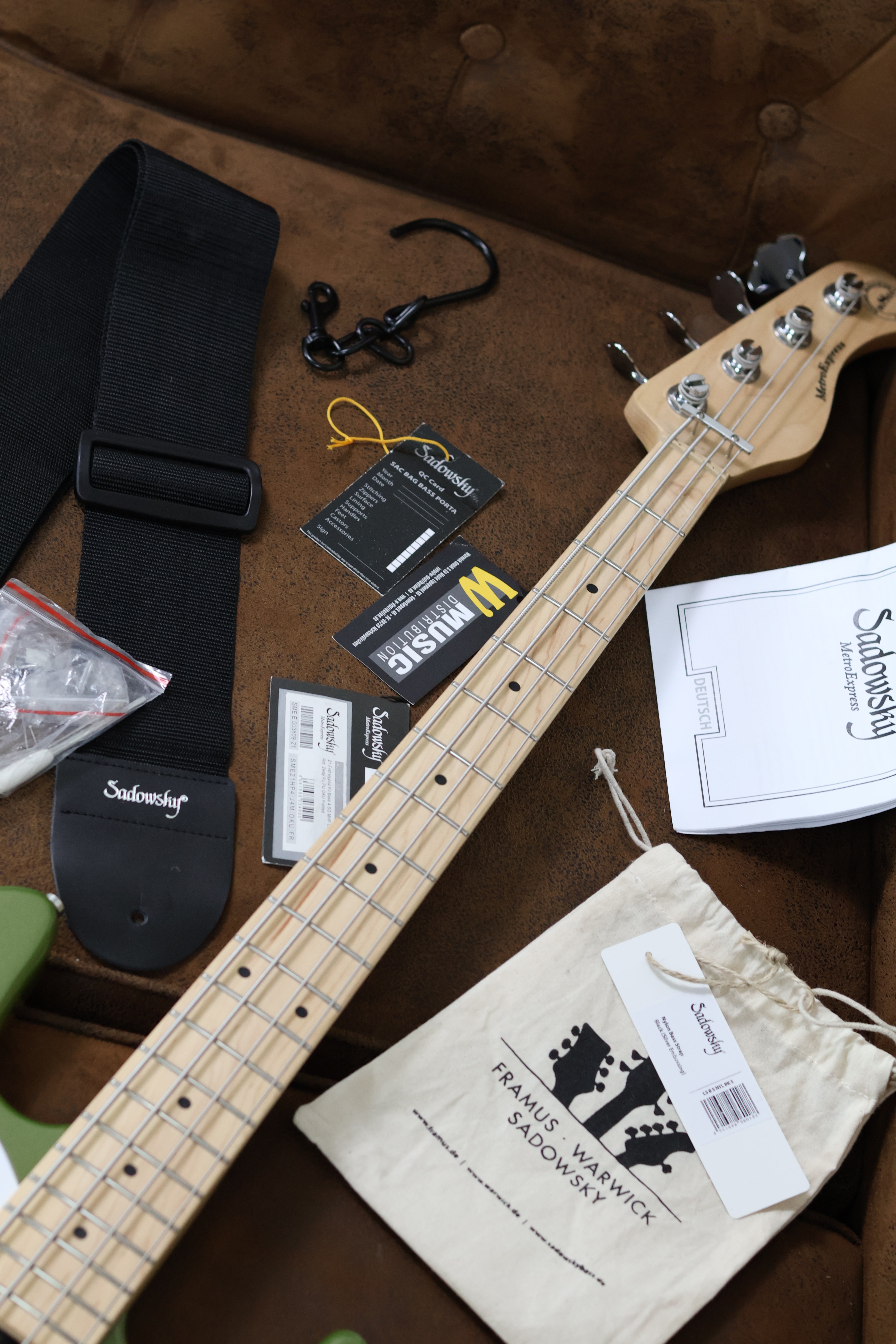 Sadowsky MetroExpress 21-Fret Hybrid P/J | Green Metallic