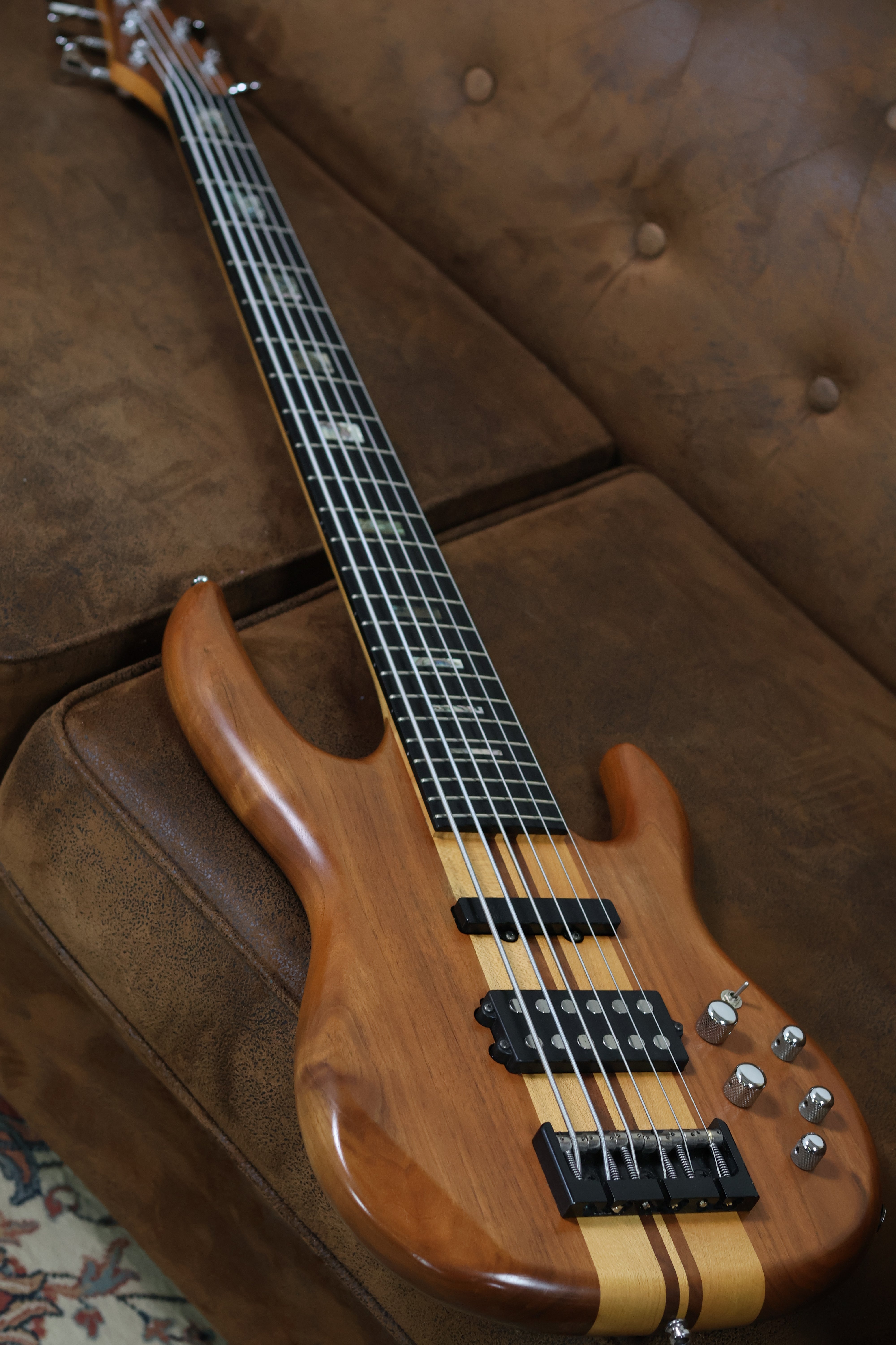 Carvin LB76 Neck Through | Natural