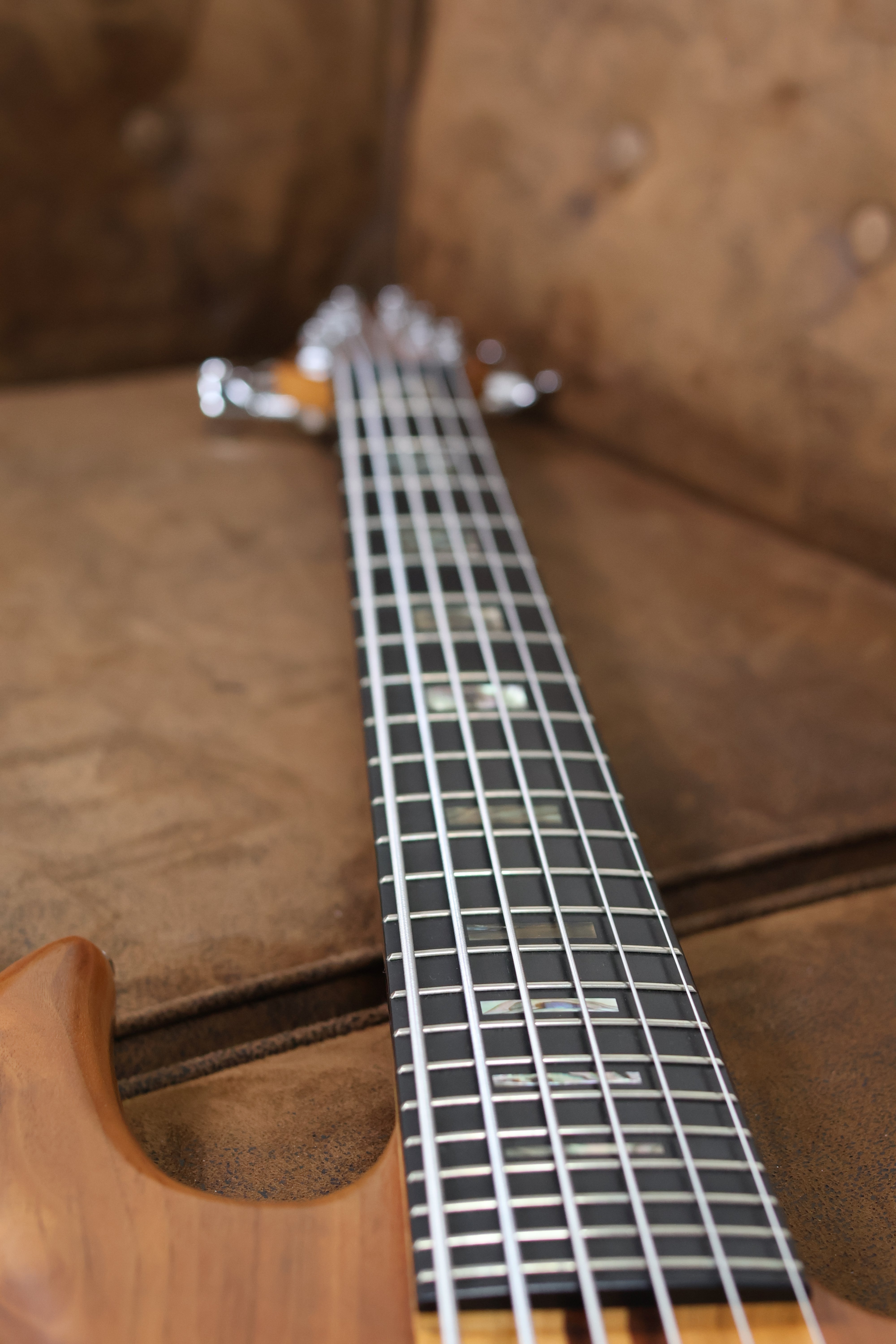 Carvin LB76 Neck Through | Natural