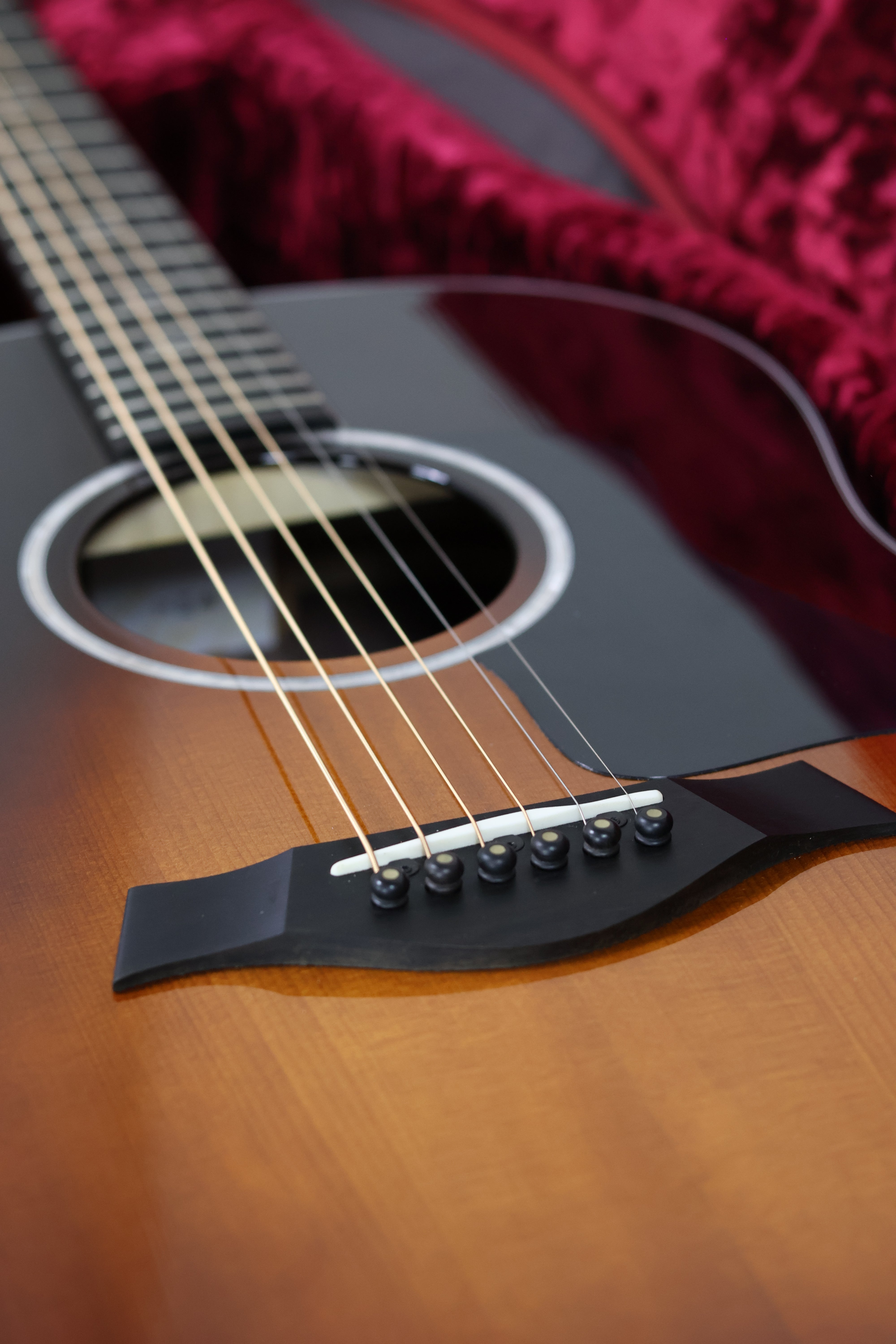Taylor 50th Anniversary 217e-SB Plus LTD | Sunburst