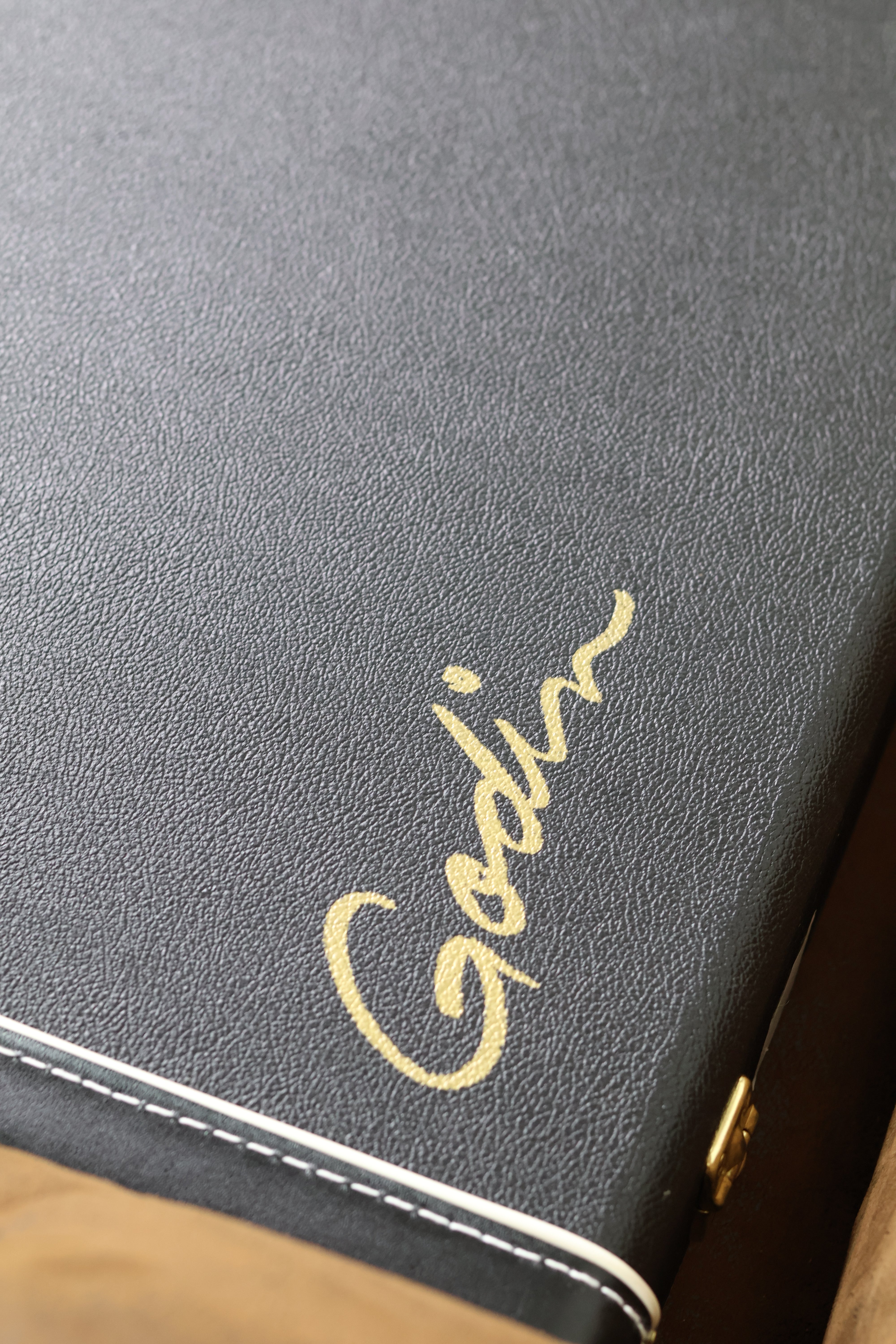 Godin Ultra A6 2020 | Ebony