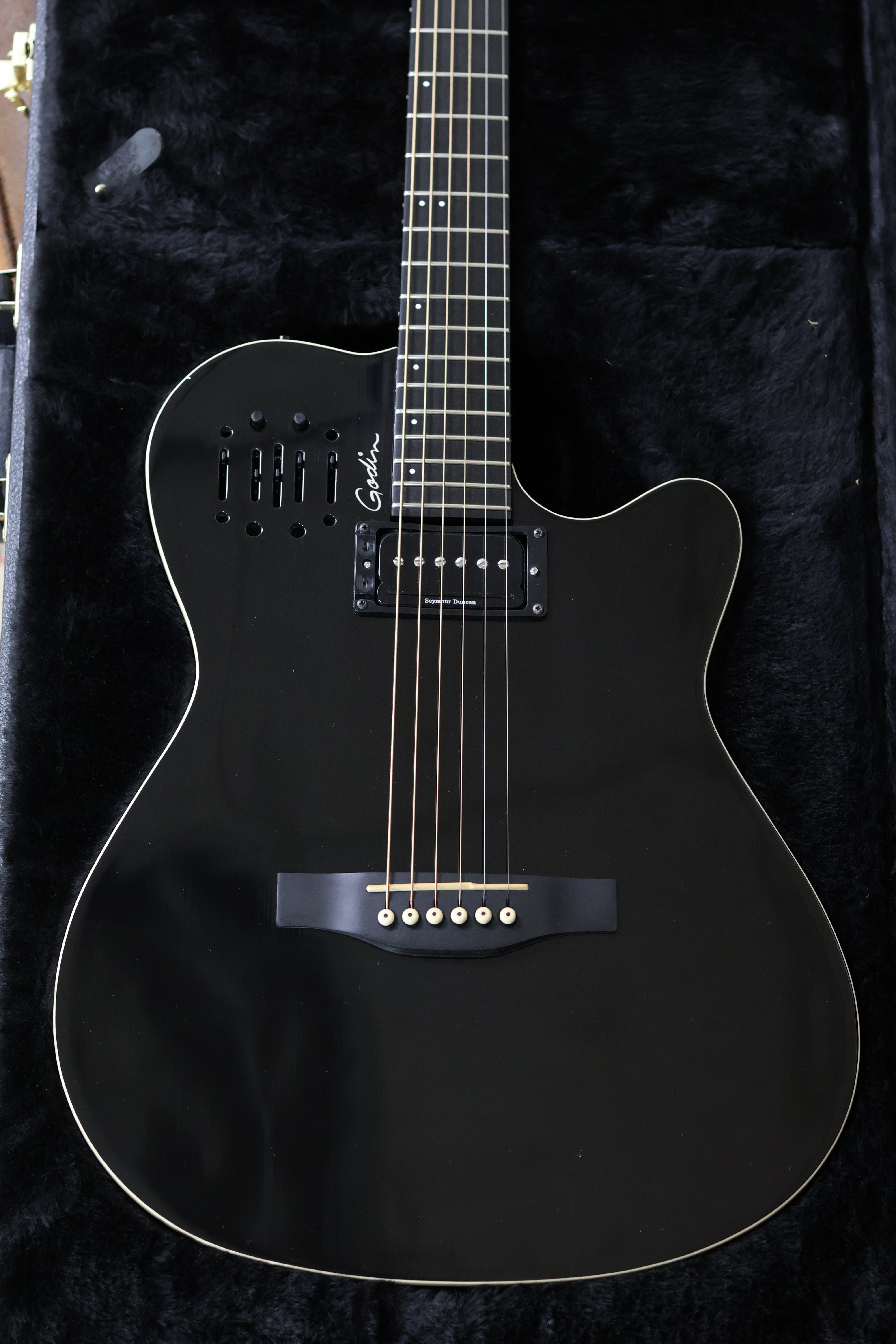 Godin Ultra A6 2020 | Ebony