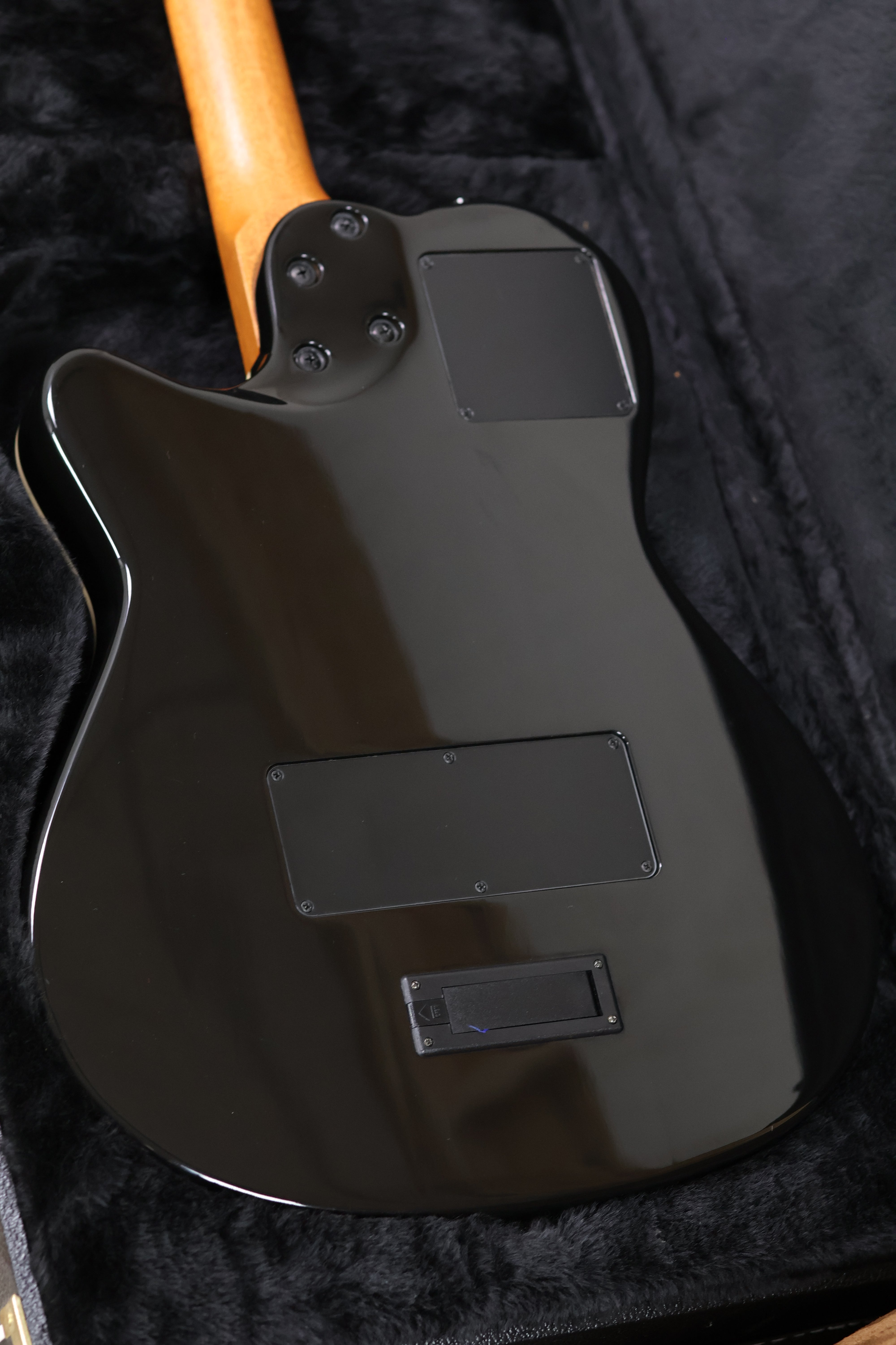Godin Ultra A6 2020 | Ebony