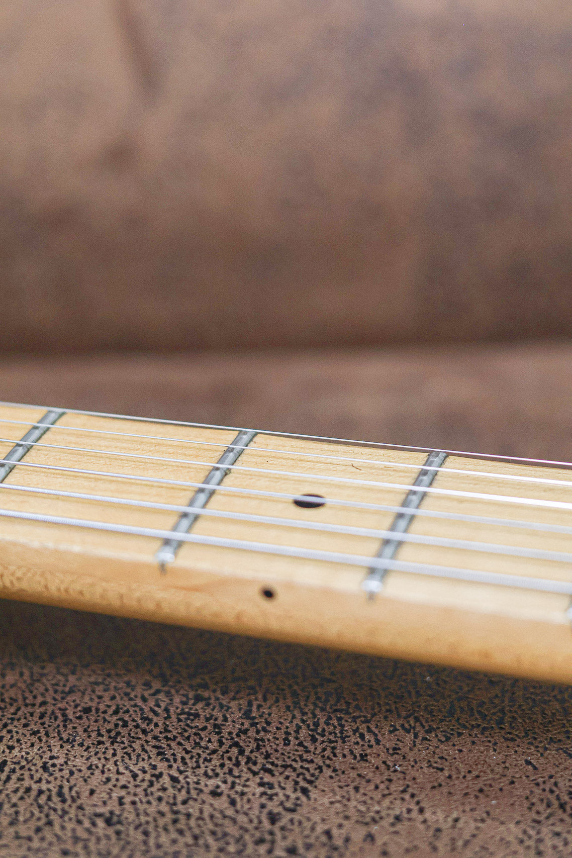 Godin Radiator 2000 | White Pearloid – GitaarBarbaar B.V.