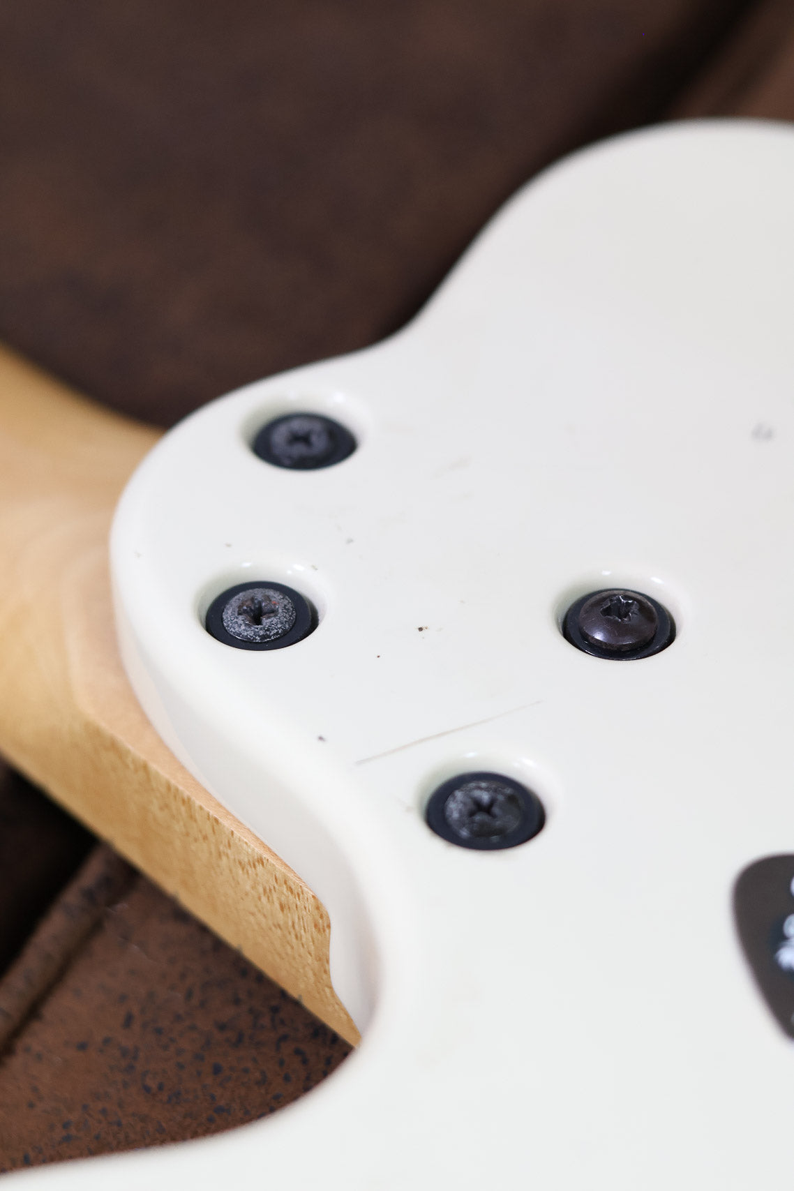 Godin Radiator 2000 | White Pearloid