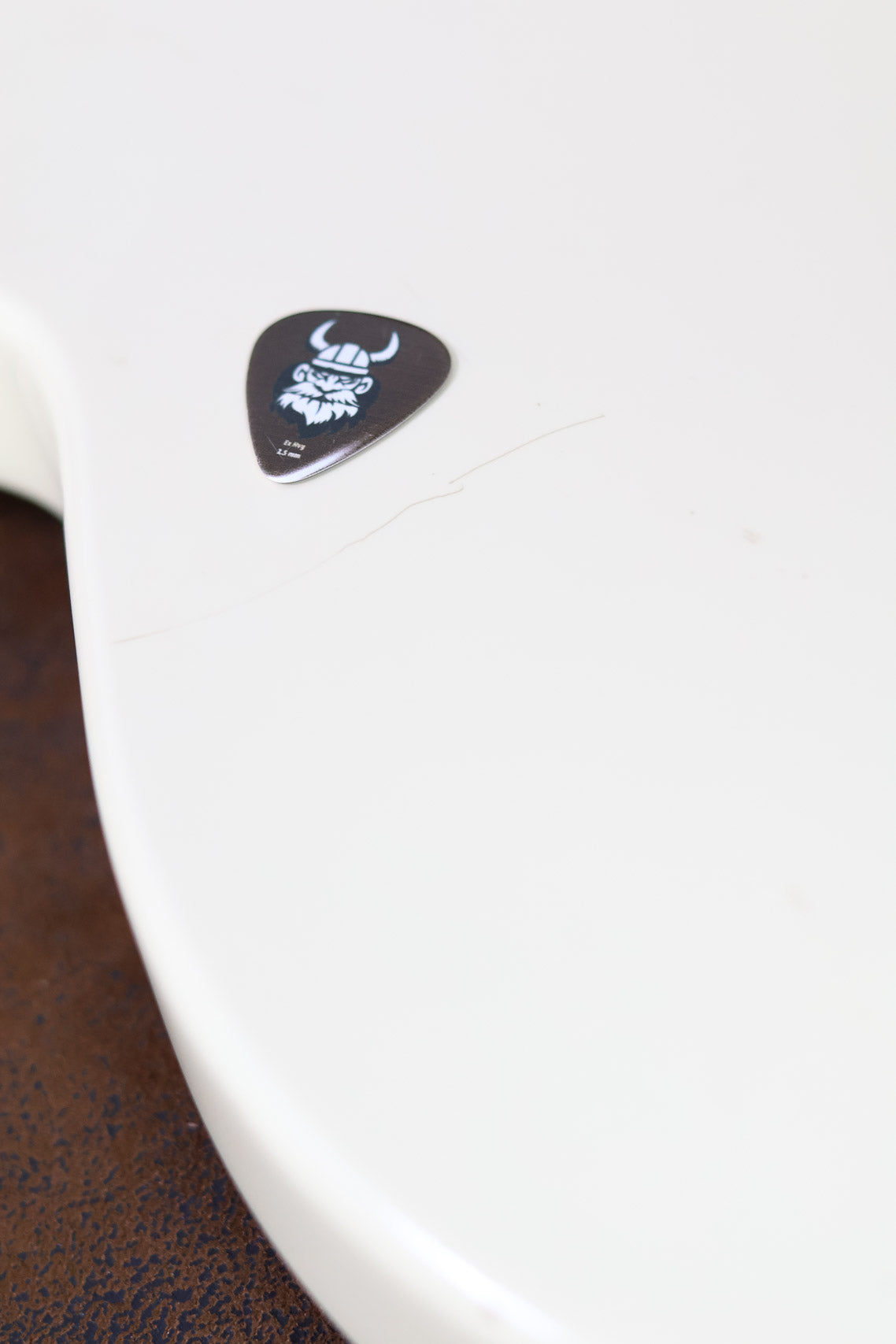 Godin Radiator 2000 | White Pearloid