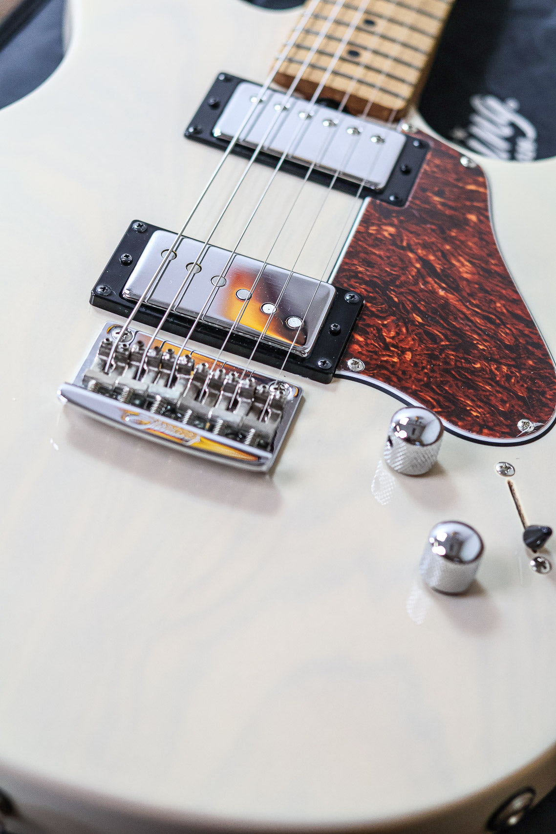 Sterling by Music Man JV60 | Trans Buttermilk