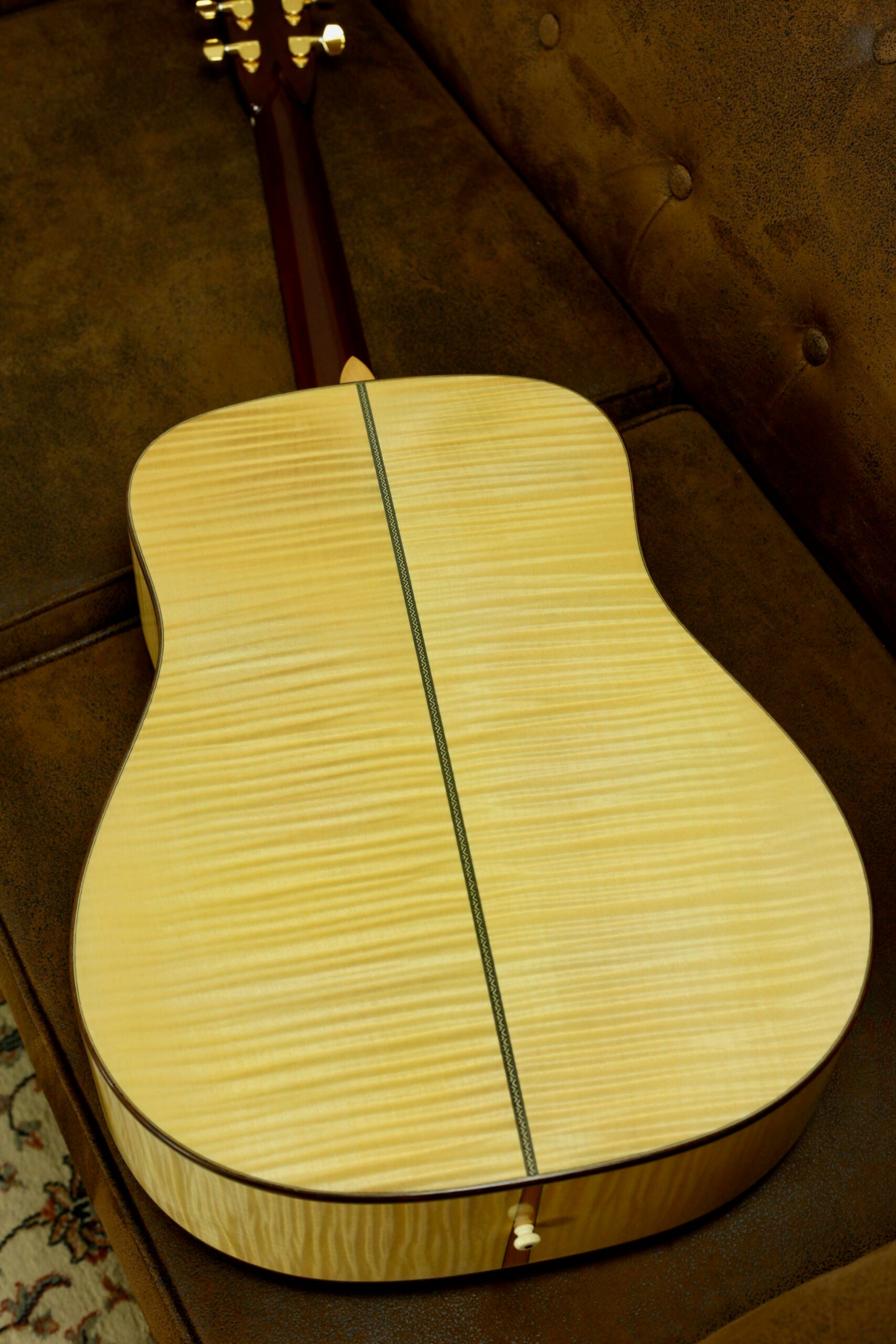 Asturias 'handcrafted' D. Current Maple-K | Natural