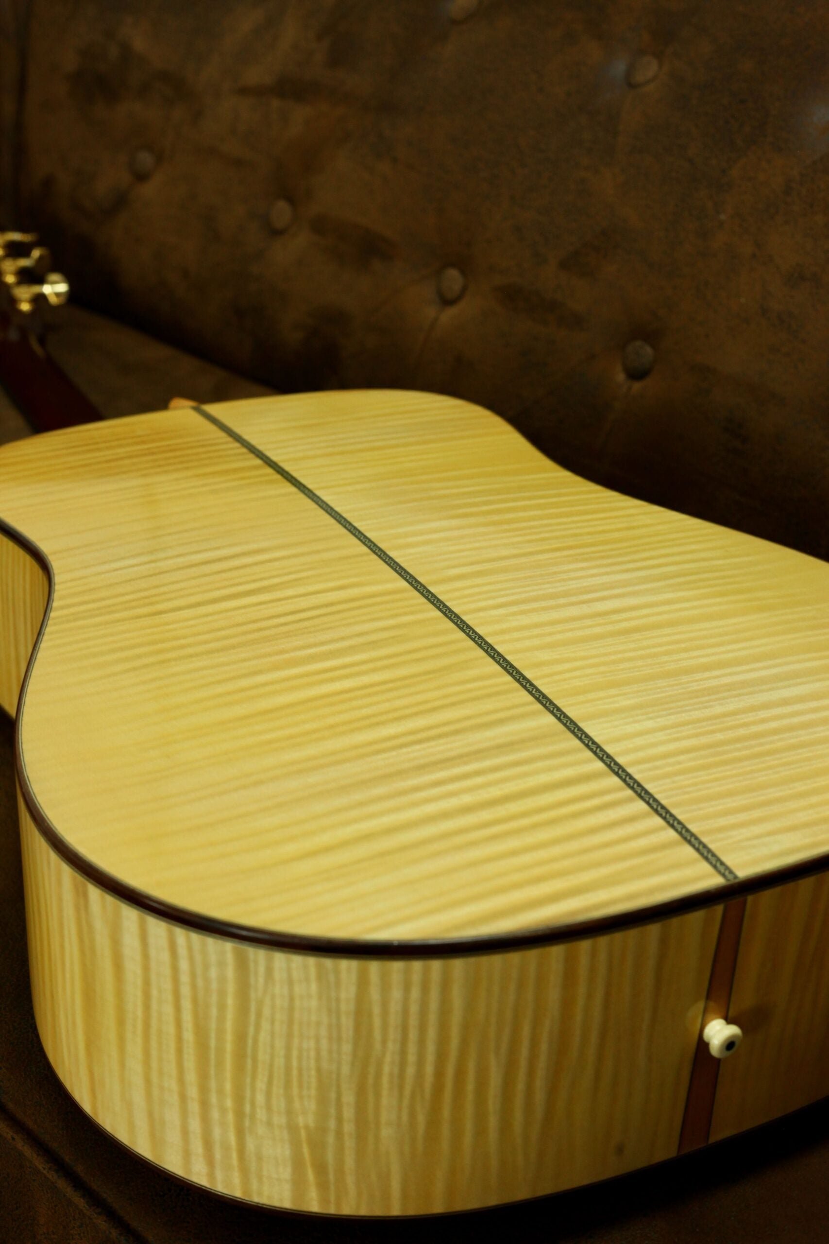 Asturias 'handcrafted' D. Current Maple-K | Natural