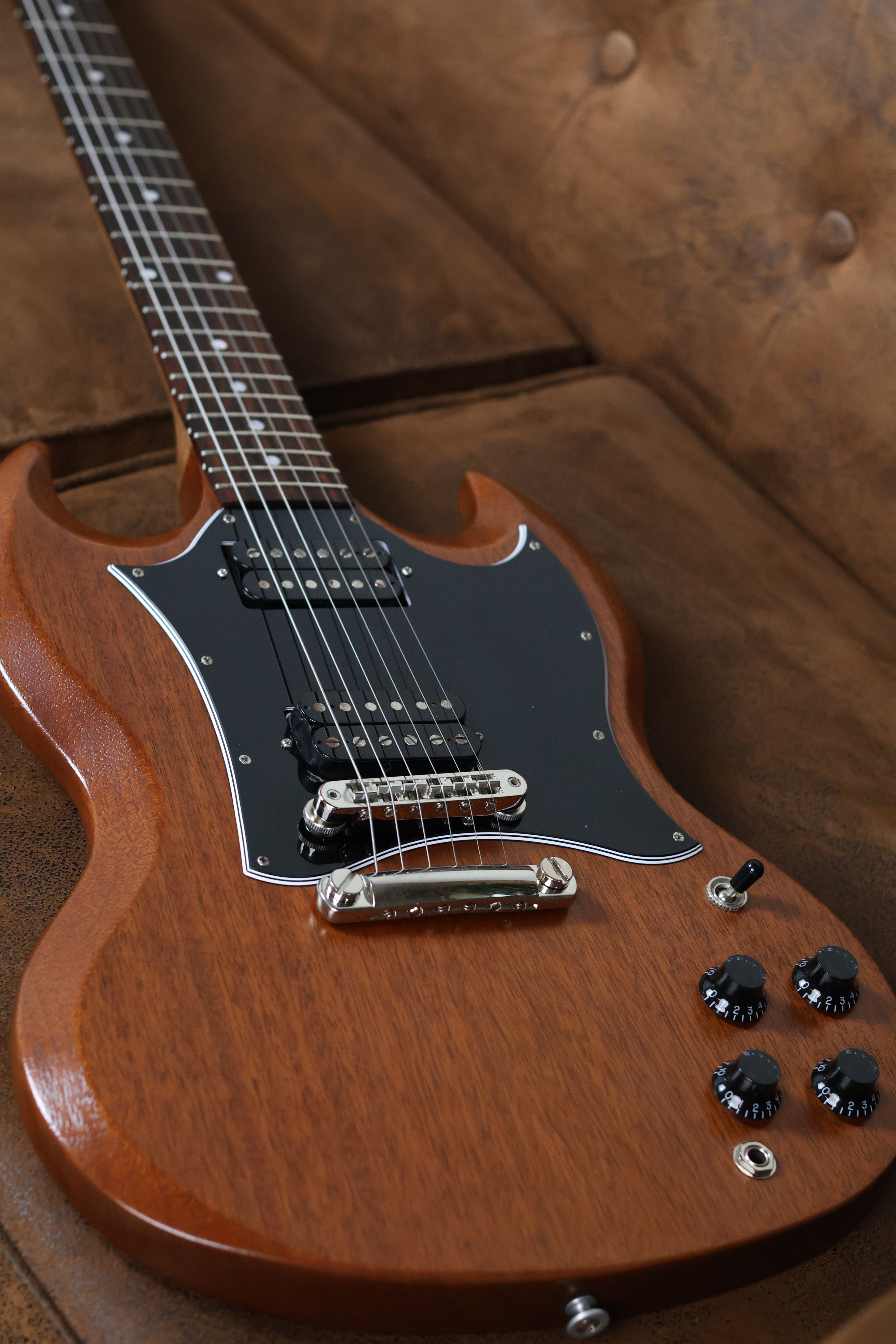 Gibson SG Tribute 2022 | Walnut