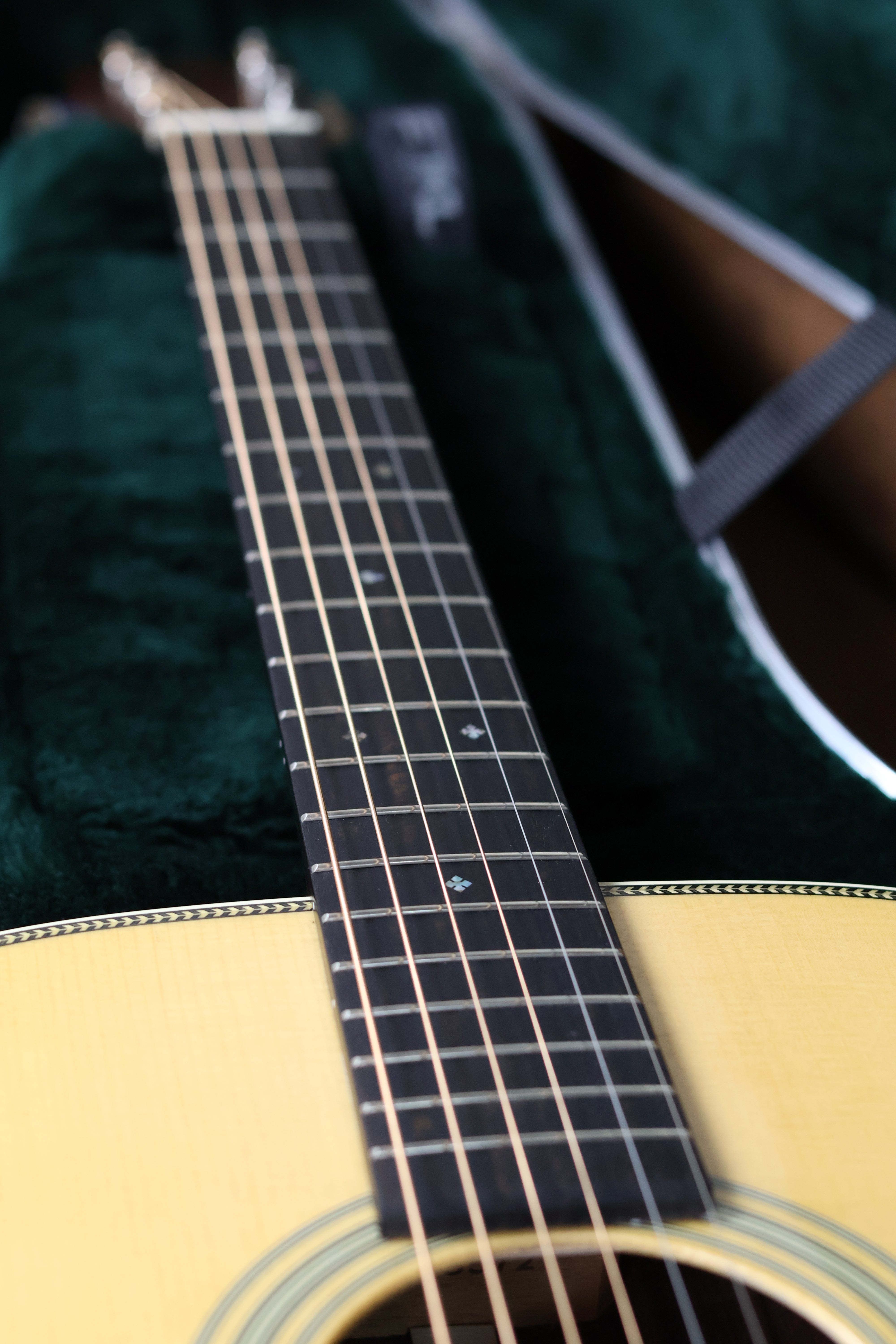 Martin OM-28 Modern Standard | Sitka Spruce