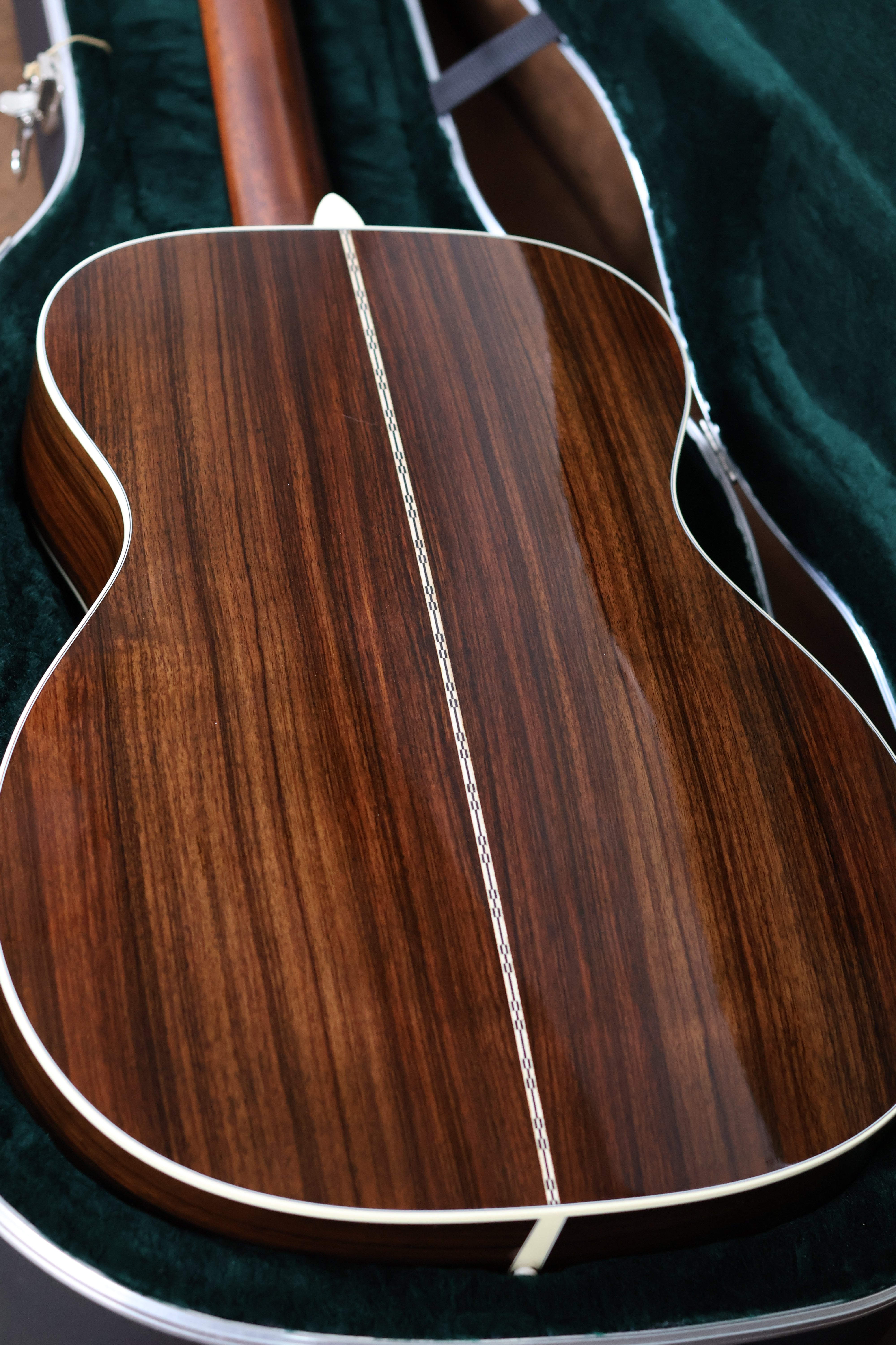 Martin OM-28 Modern Standard | Sitka Spruce