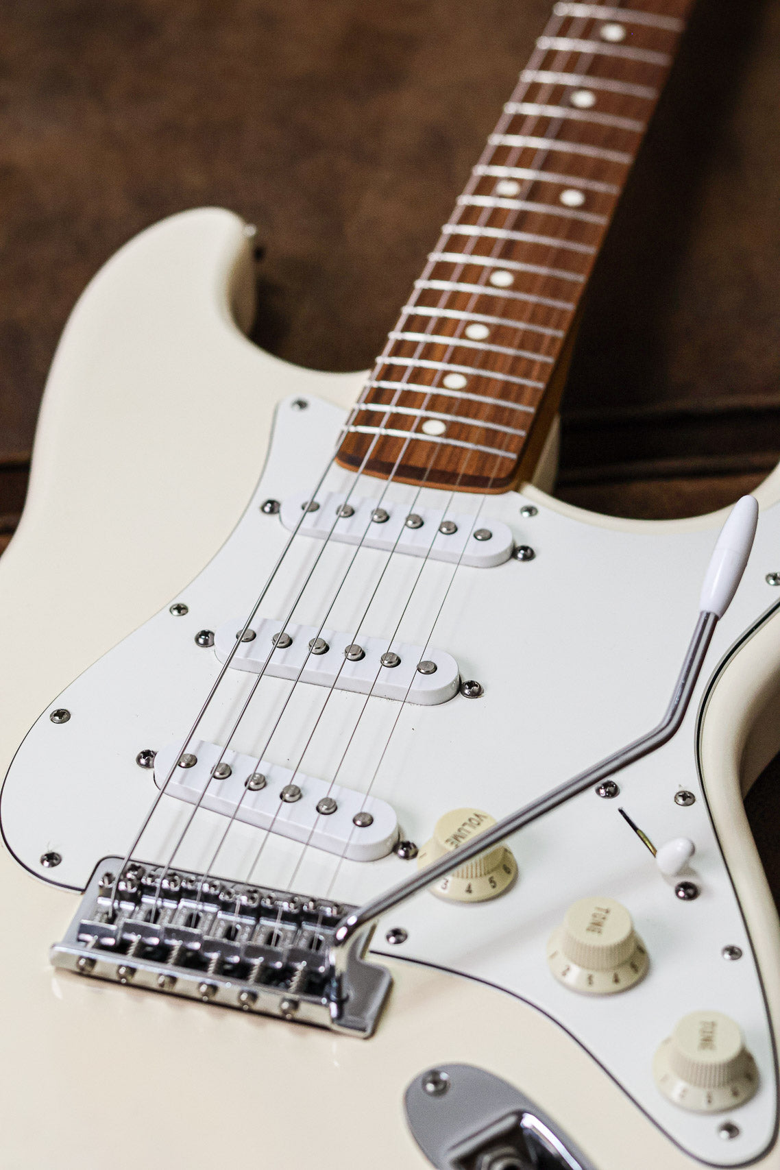 Fender Standard Stratocaster 1998 RW | Olympic White