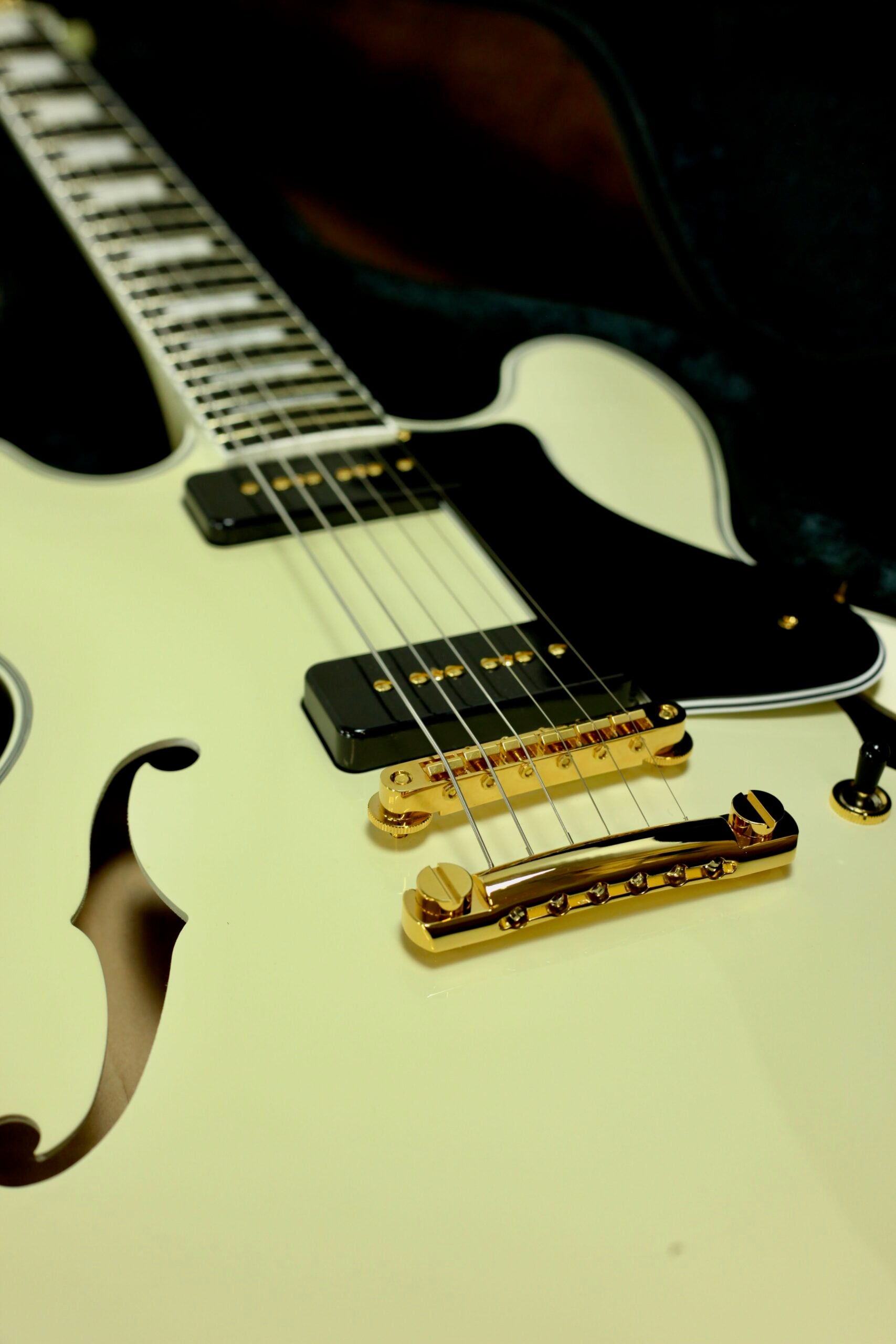 FGN Masterfield P90 Semi Custom | Antique White