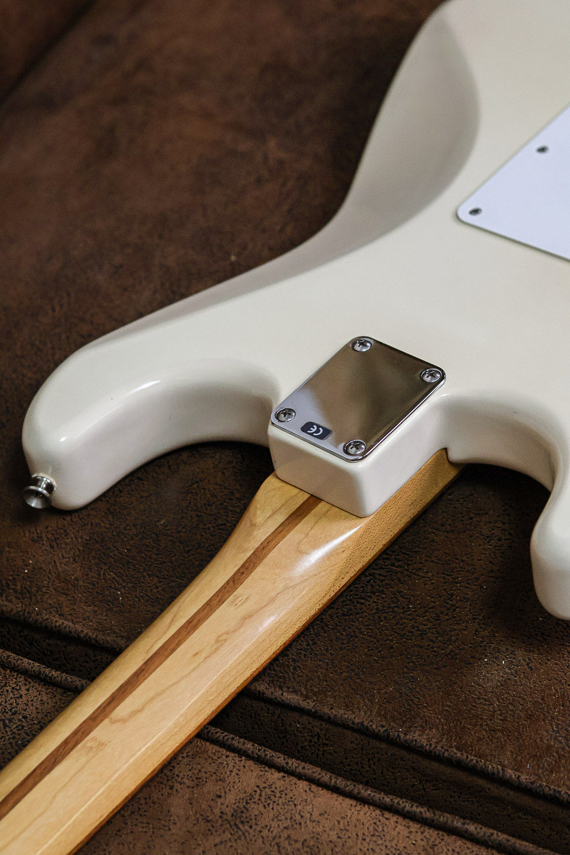 Fender Standard Stratocaster 1998 RW | Olympic White
