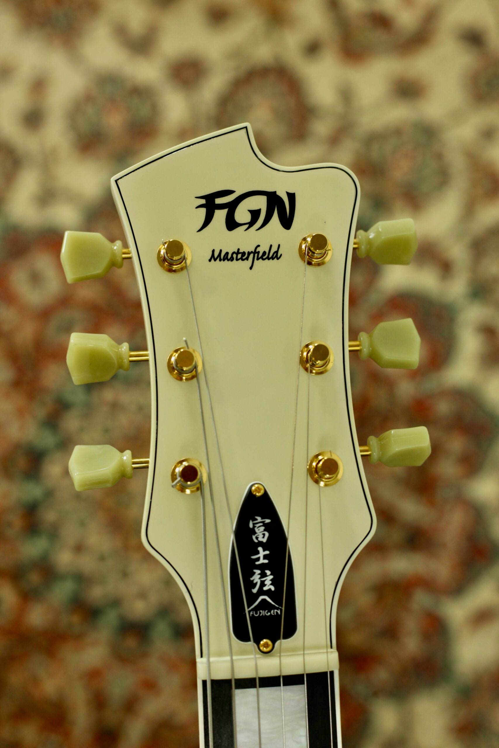FGN Masterfield P90 Semi Custom | Antique White