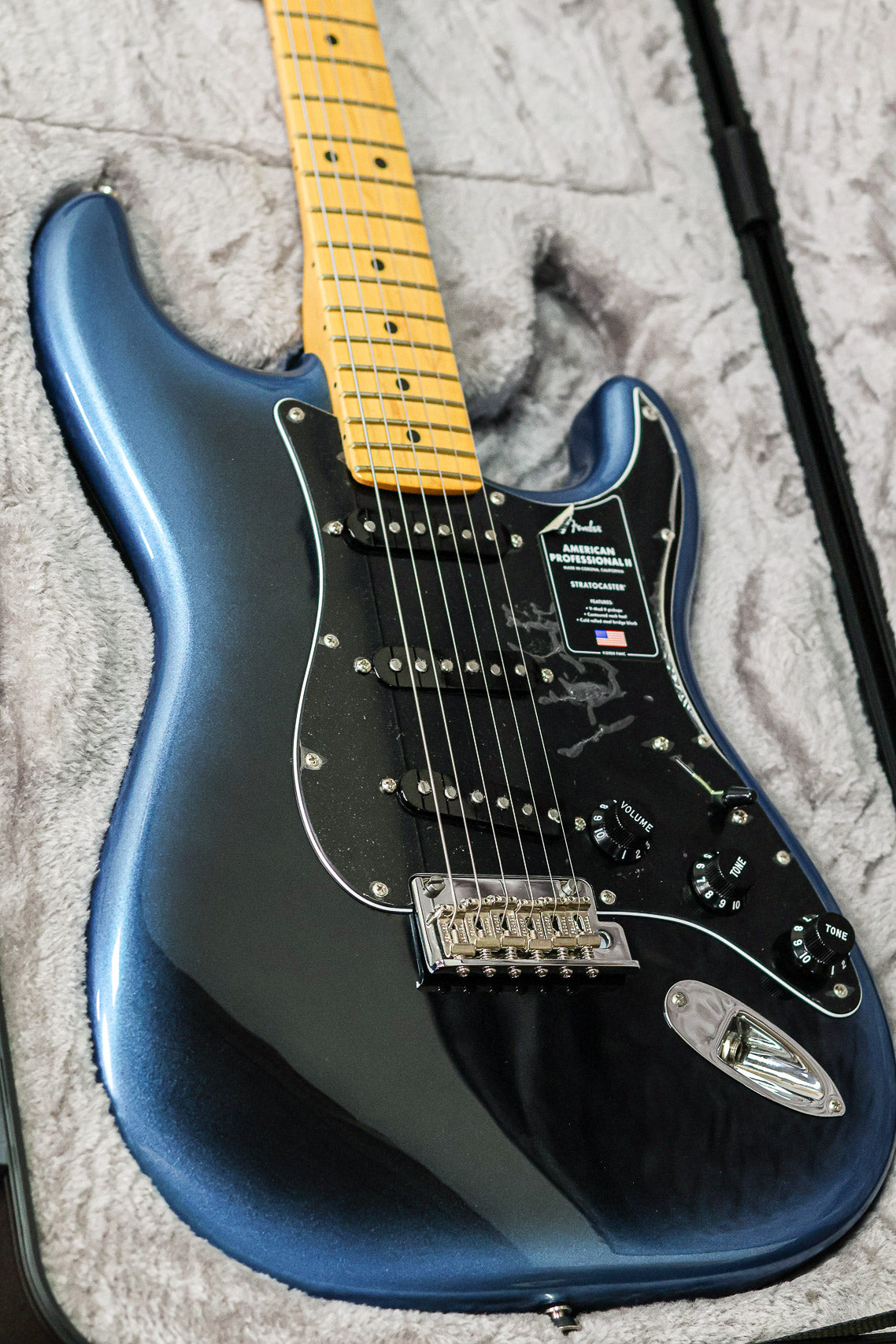 Fender American Pro II Stratocaster | Dark Knight