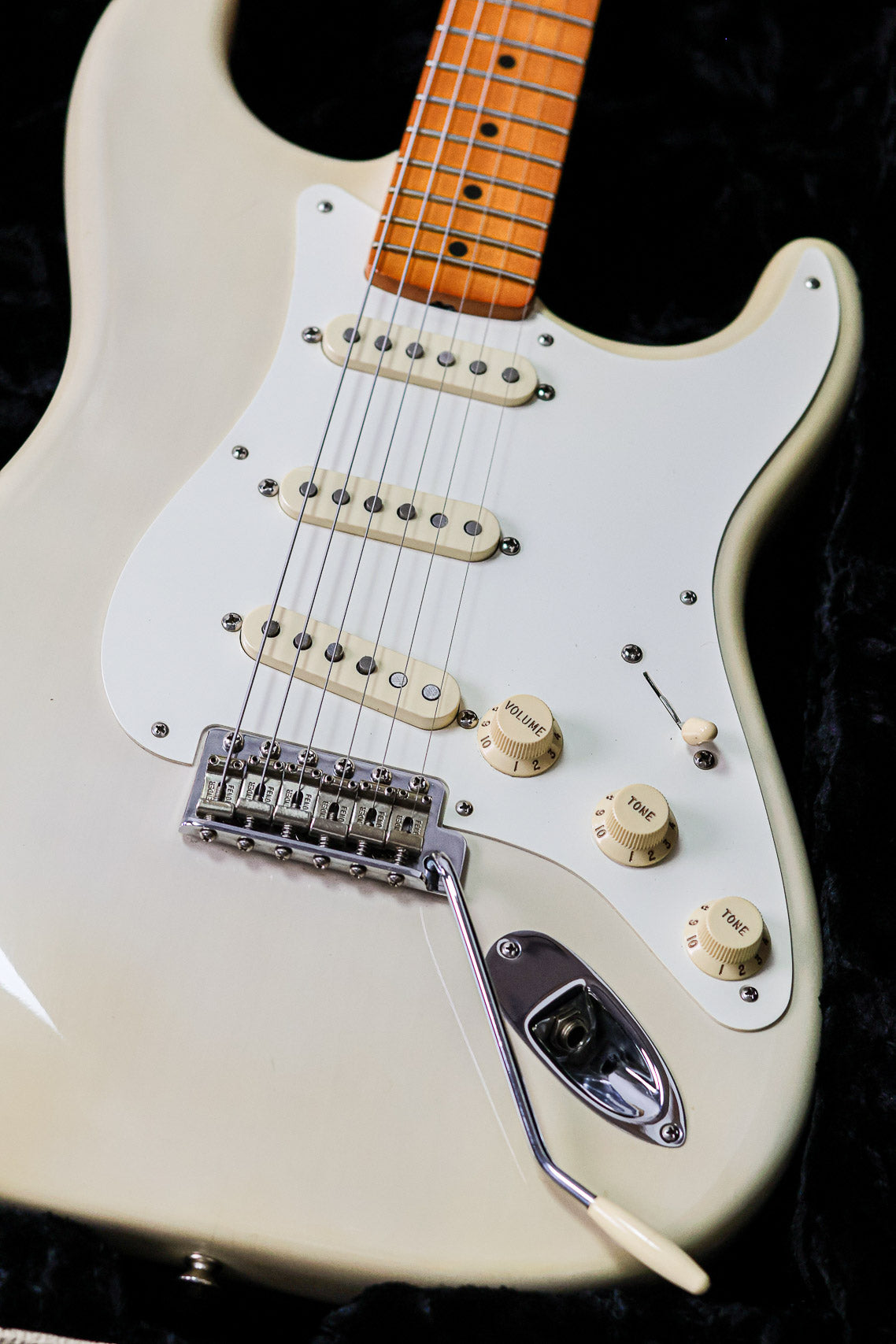 Fender Eric Johnson Stratocaster | Blonde
