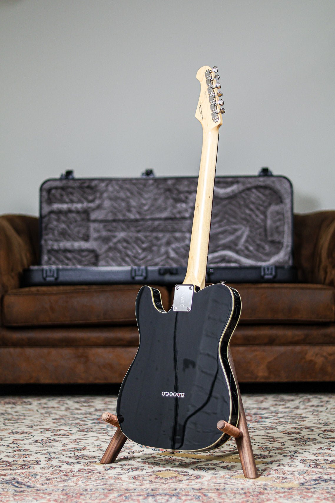 FGN Neo Classic TE 210 | Black