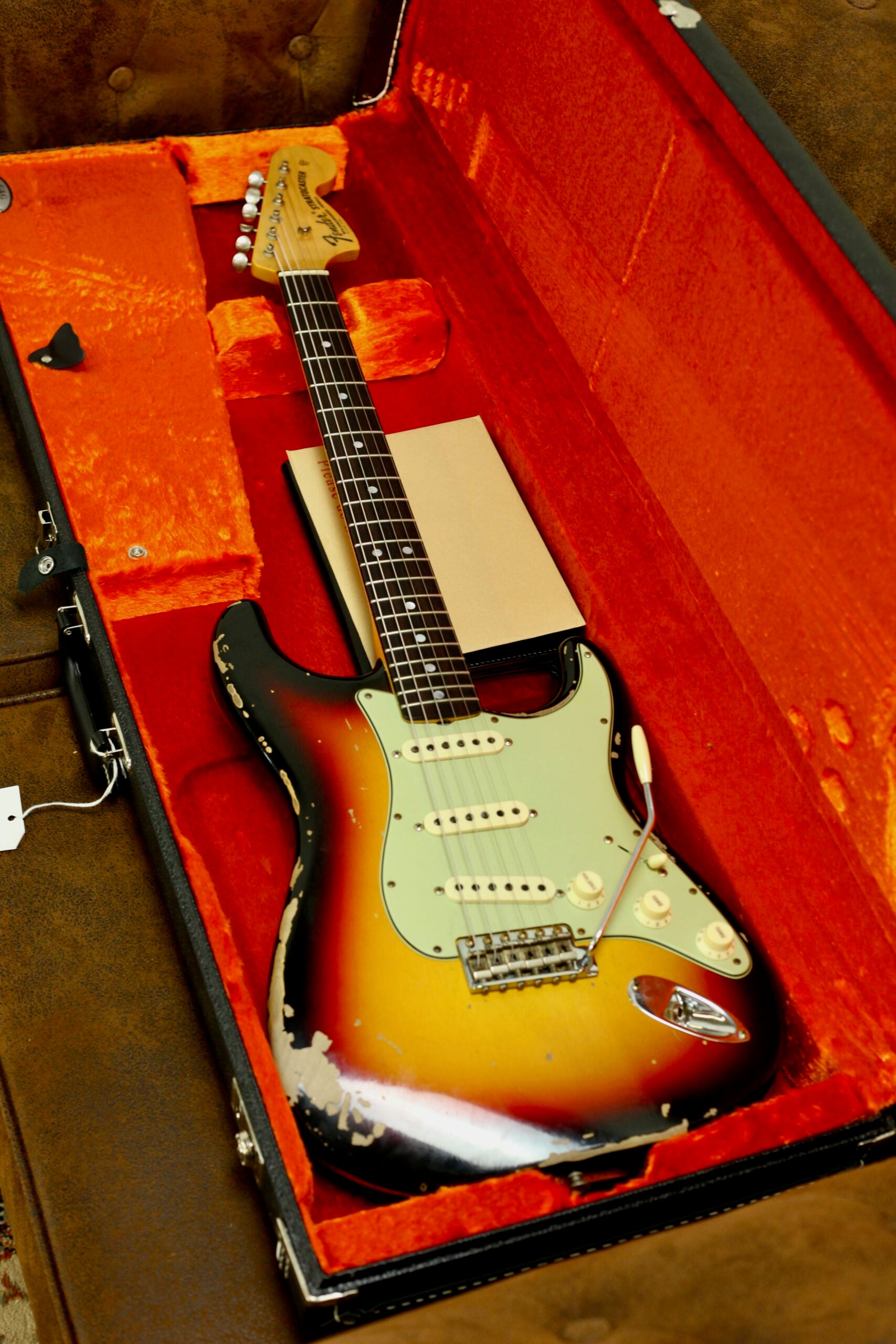 Fender CS Michael Landau '68 Stratocaster | Relic Sunburst