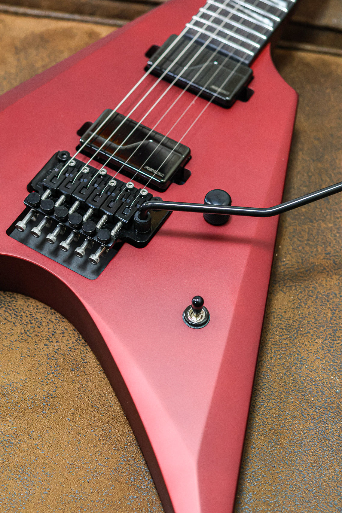 ESP LTD Arrow-1000 | Candy Apple Red Satin