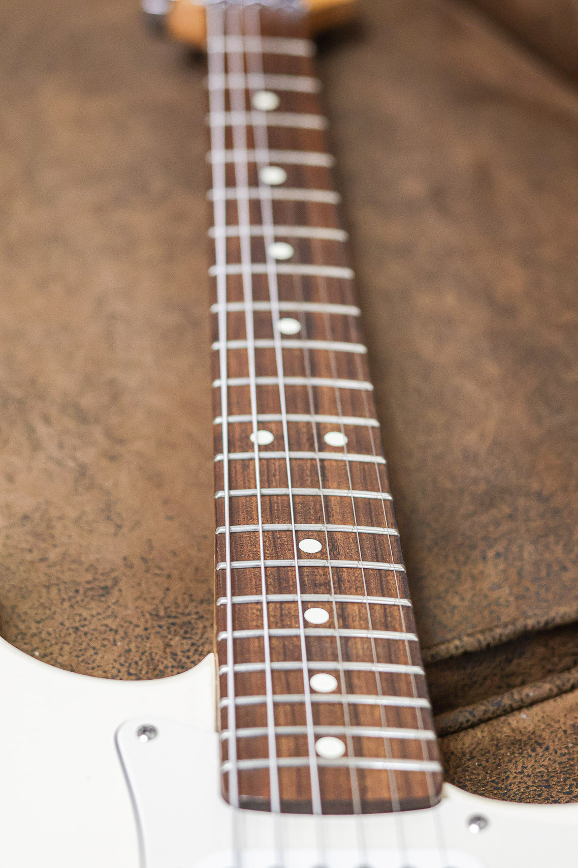 Fender Standard Stratocaster 2002 RW | Olympic White