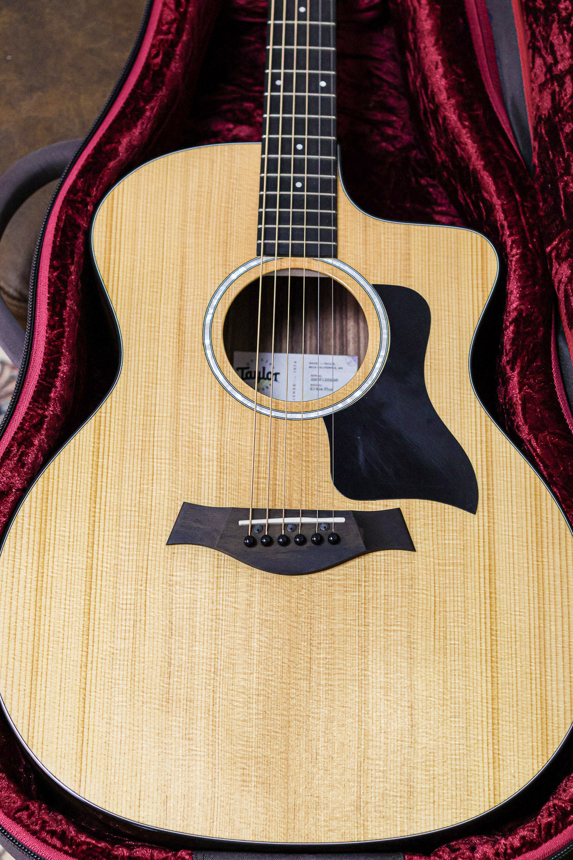 Taylor 214CE Plus | Natural