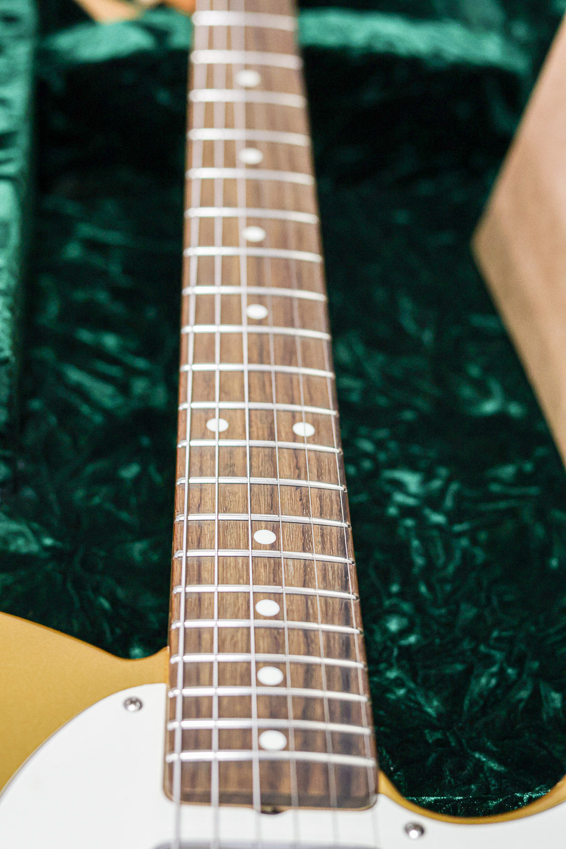 Del-Tone 60's T-style | Gold