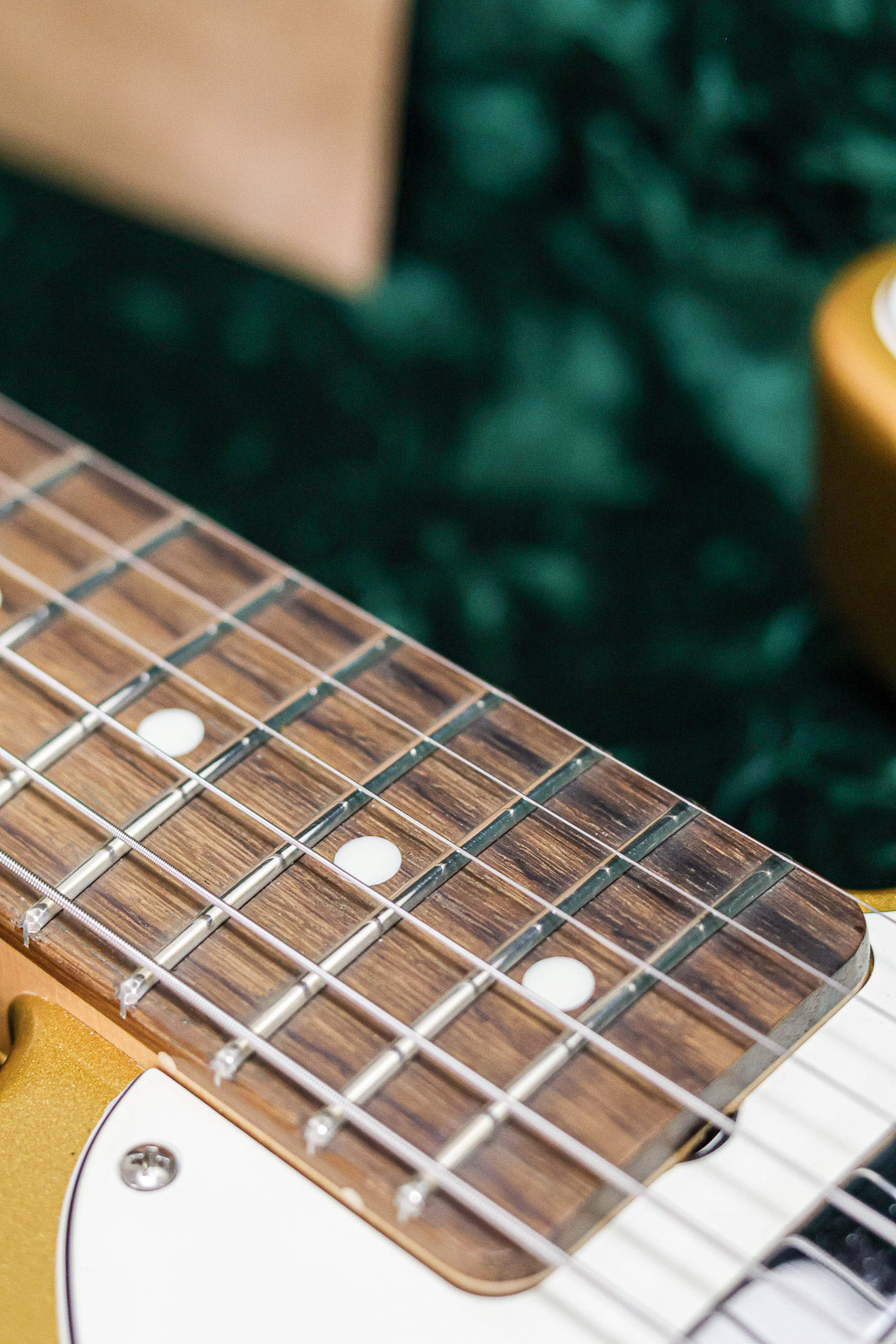 Del-Tone 60's T-style | Gold