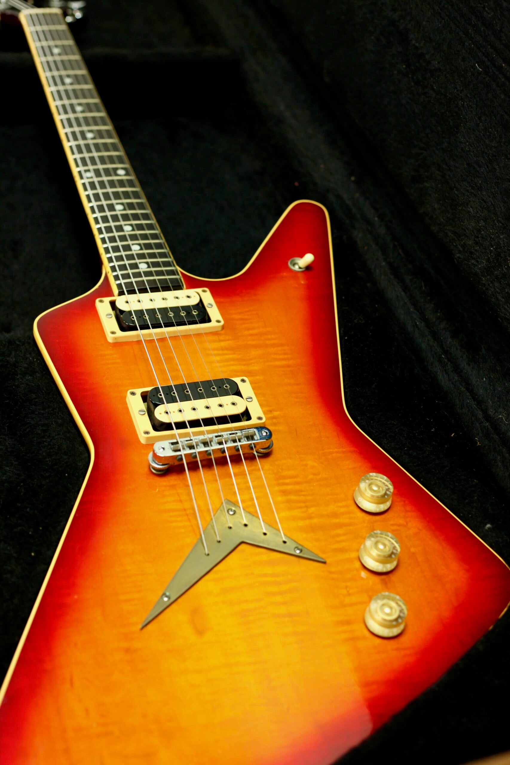 Dean Z 1980 USA Original | Cherry Sunburst