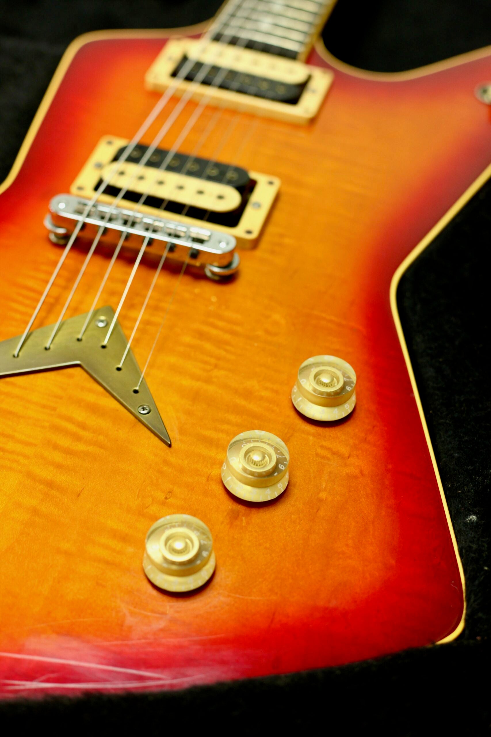 Dean Z 1980 USA Original | Cherry Sunburst