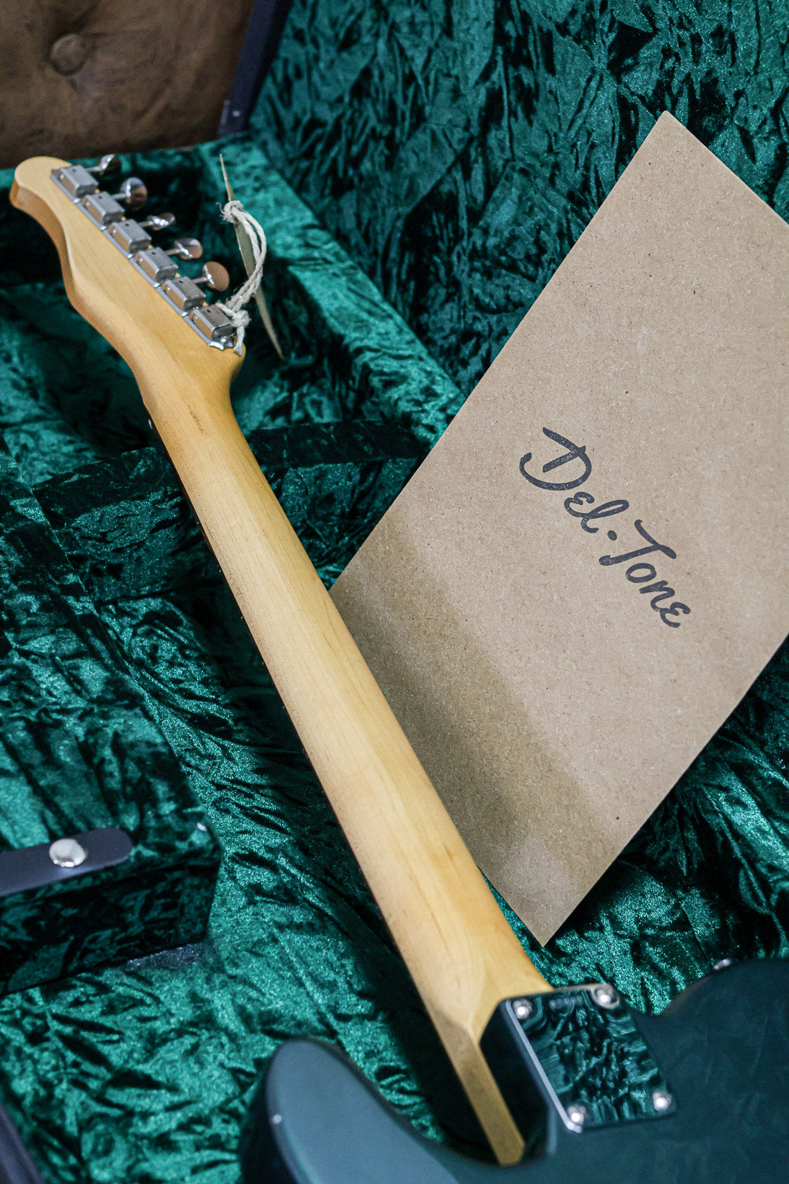 Del-Tone 60's T-style | Sherwood Green