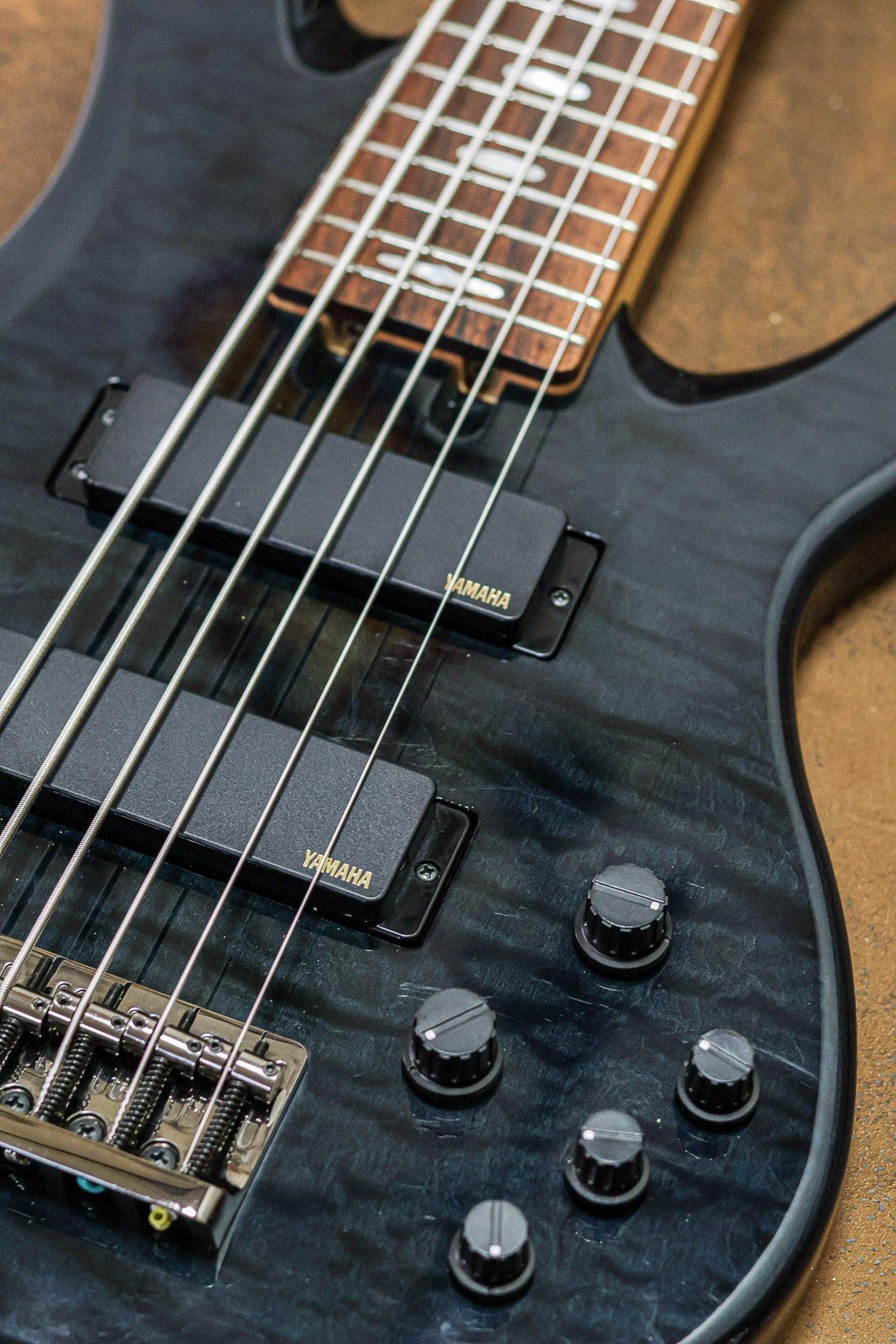 Yamaha TRB1006J 2020 6-String | Translucent Black